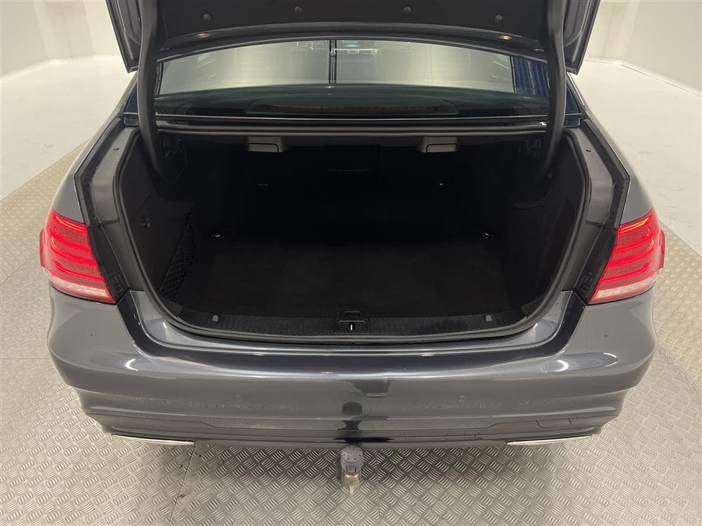 Mercedes-Benz E 220 4MATIC 170hk AMG H/K Kamera Navi Drag