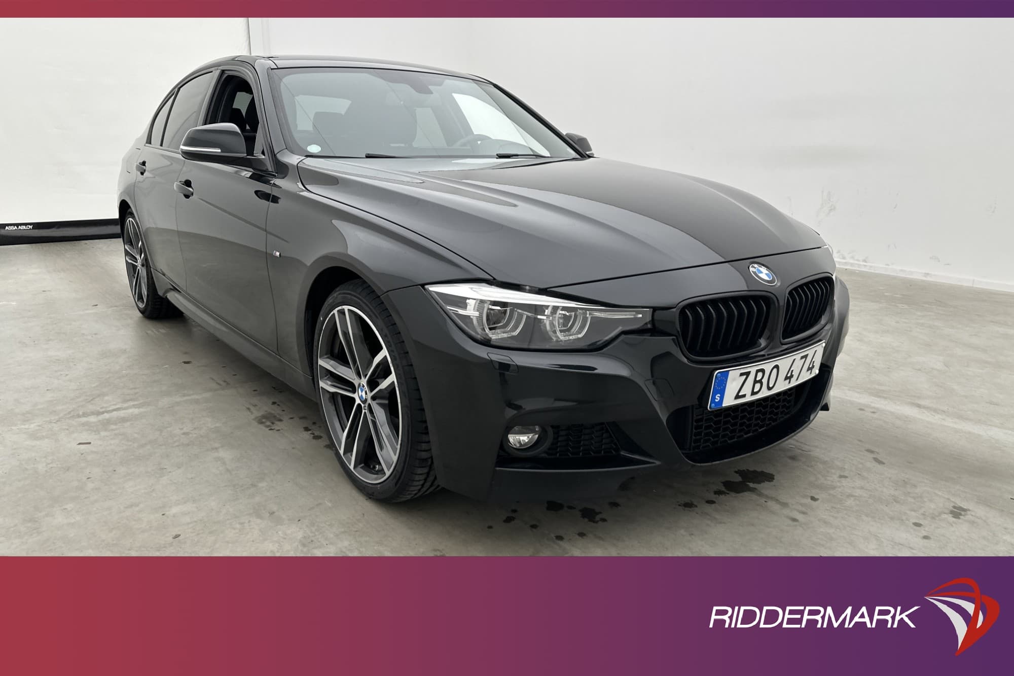 BMW 330 i Sedan 252hk