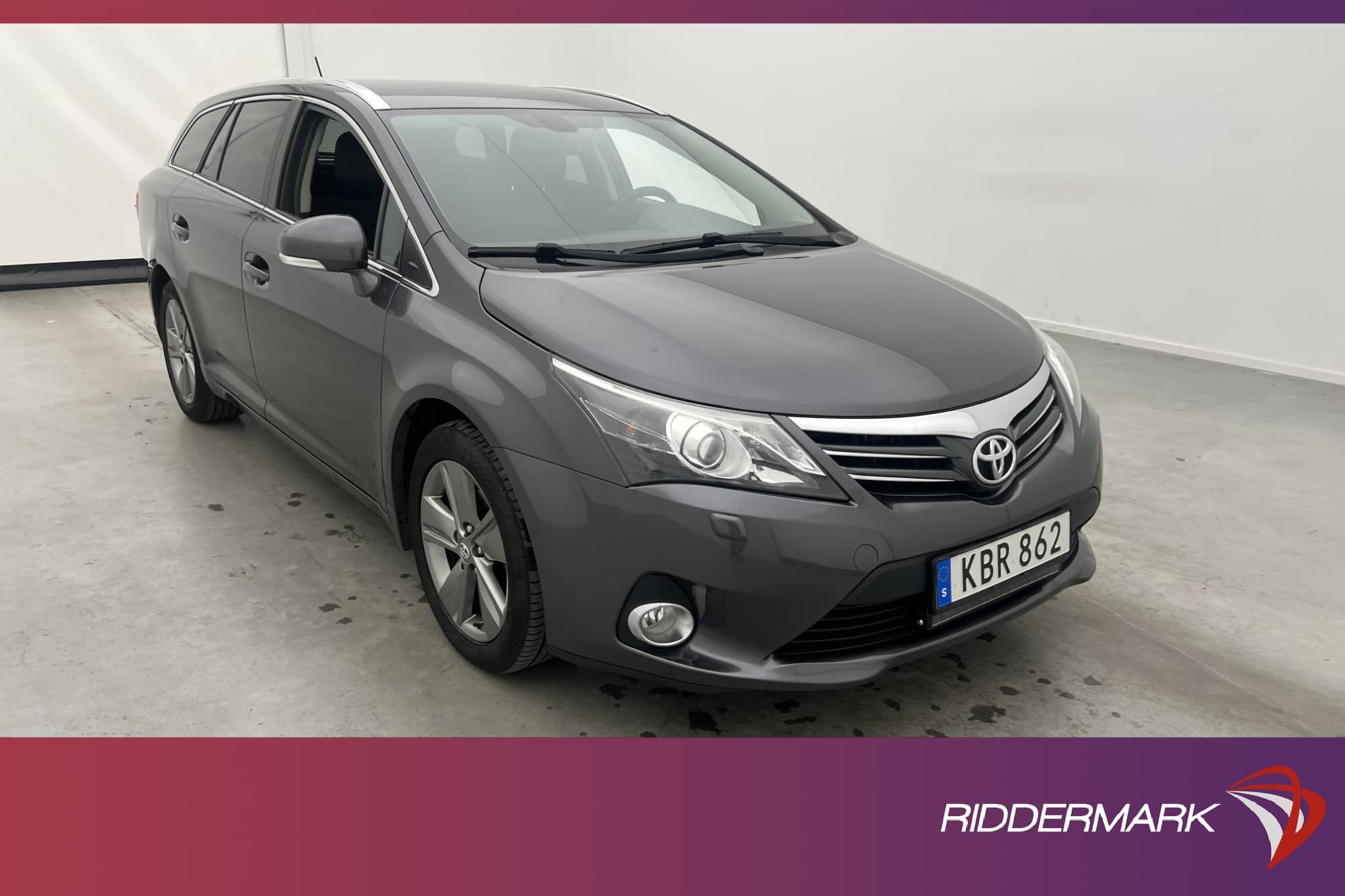 Toyota Avensis 1.8 147hk