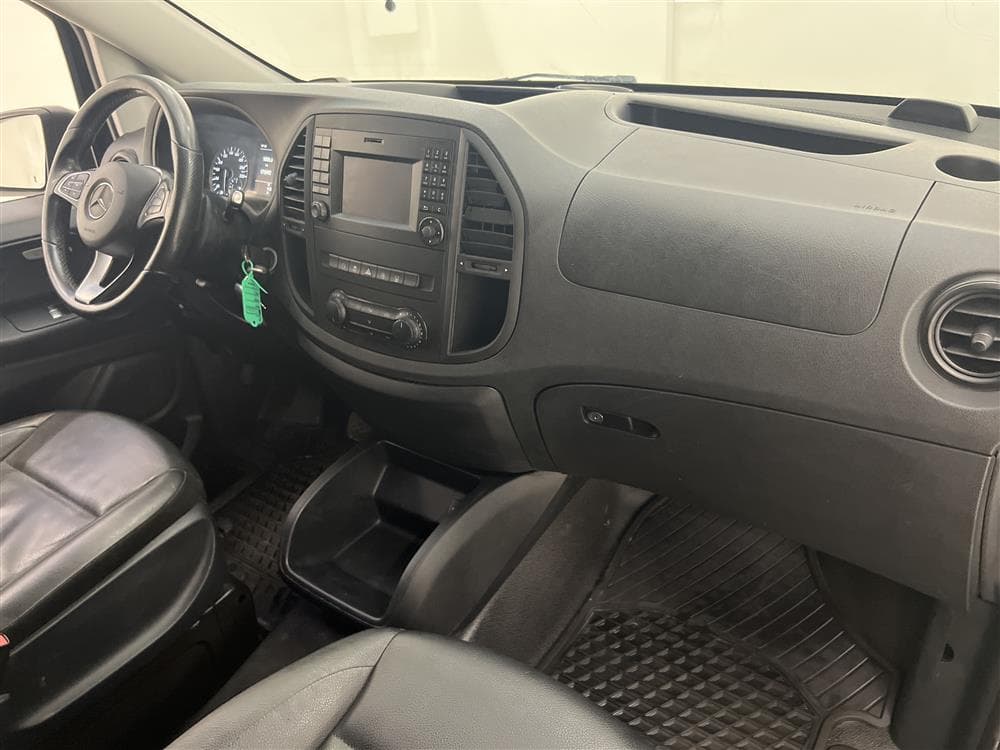 Mercedes-Benz Vito Mixto Aut 190hk Edt.1 Xlång Värmare Moms interiör