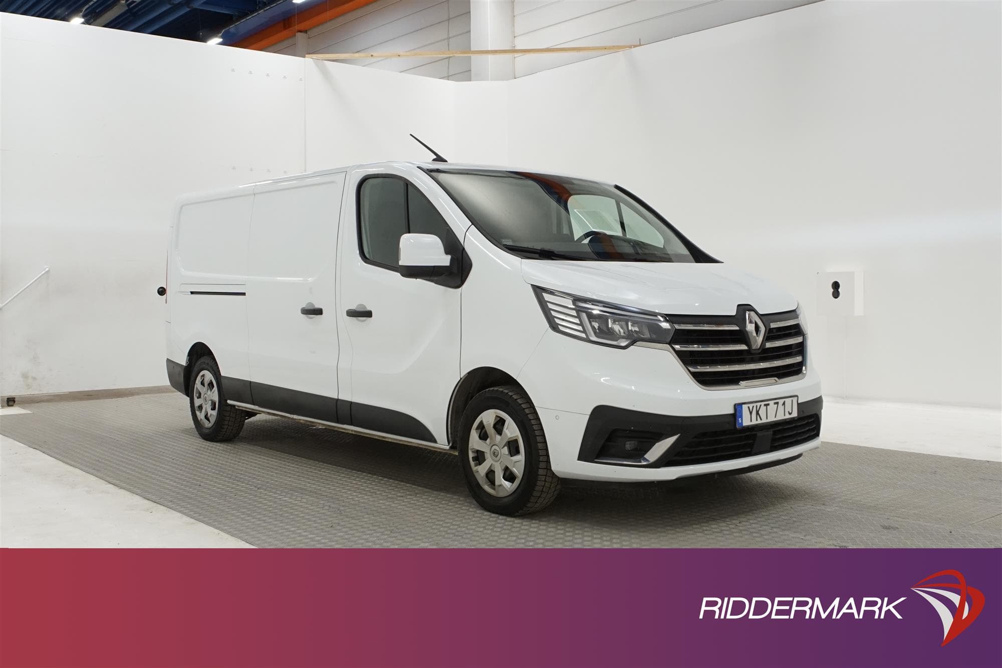 Renault Trafic 2.0dCi 150hk Lång Kamera Dragkrok Moms