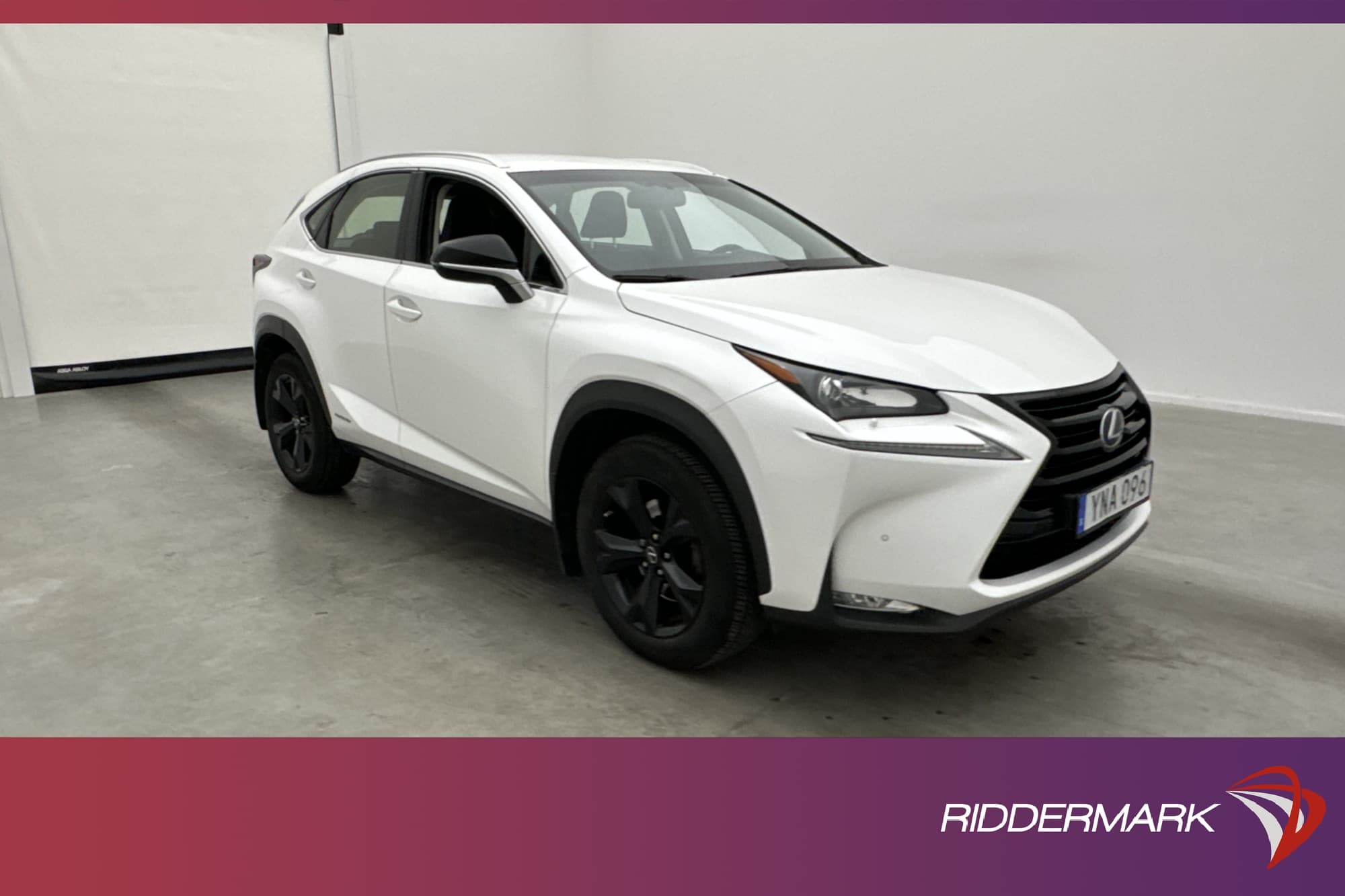 Lexus NX 300h AWD 197hk
