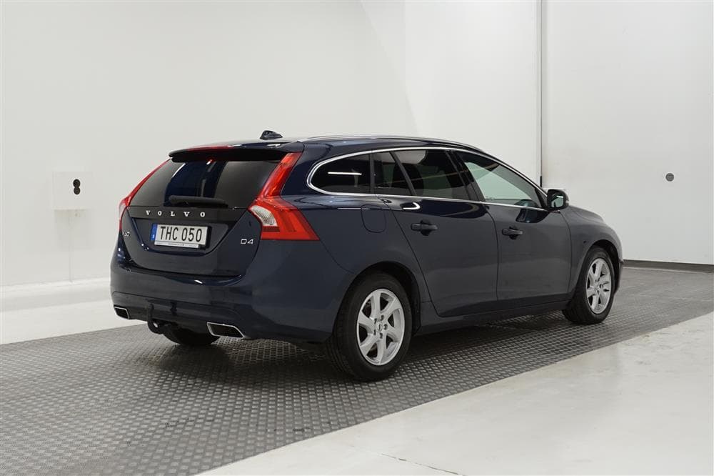 Volvo V60 D4 181hk Summum GPS D-värm Perf-sound Drag Välserv