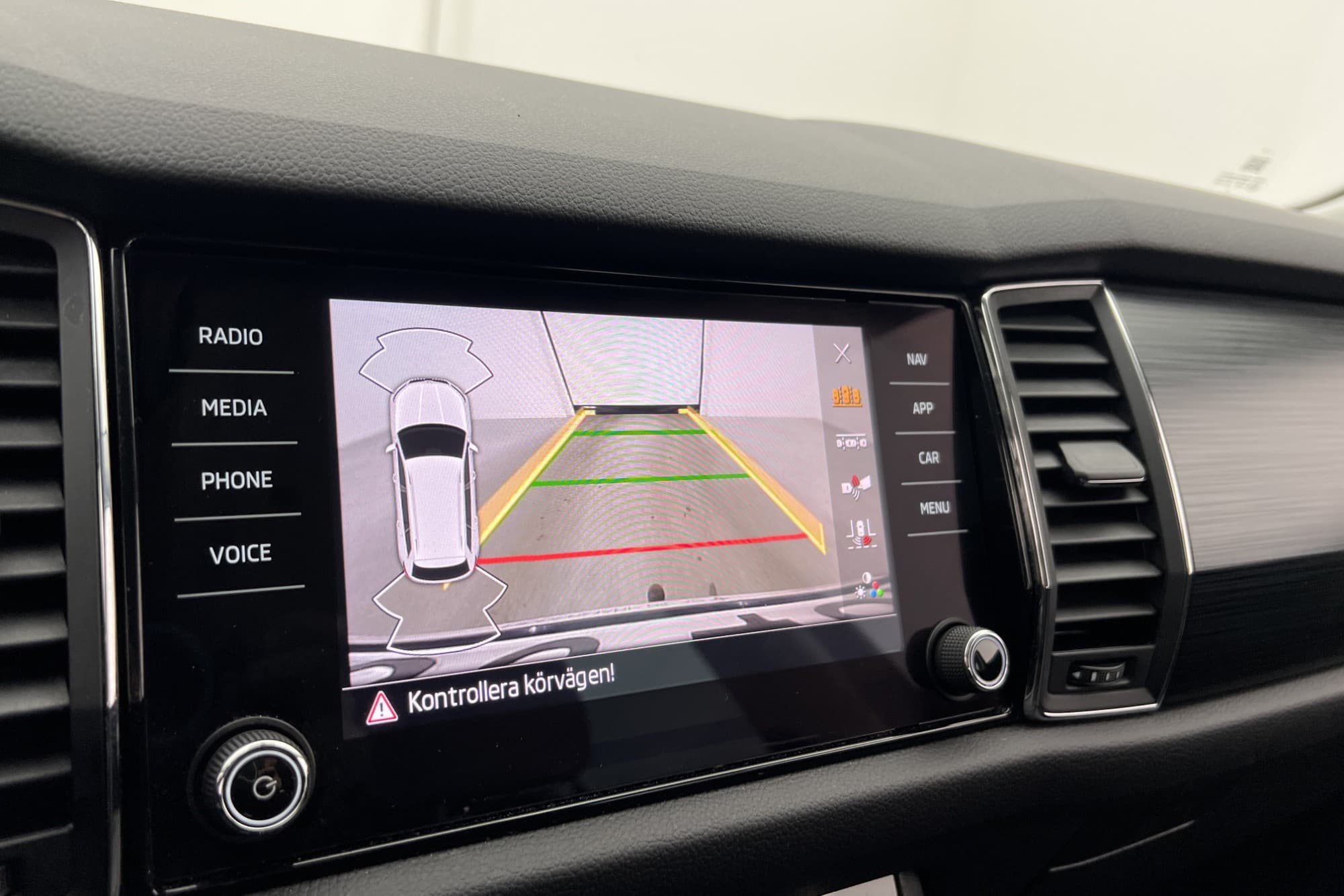 Skoda Kodiaq TDI 4x4 150hk Ambition M&K-Värmare Kamera Drag
