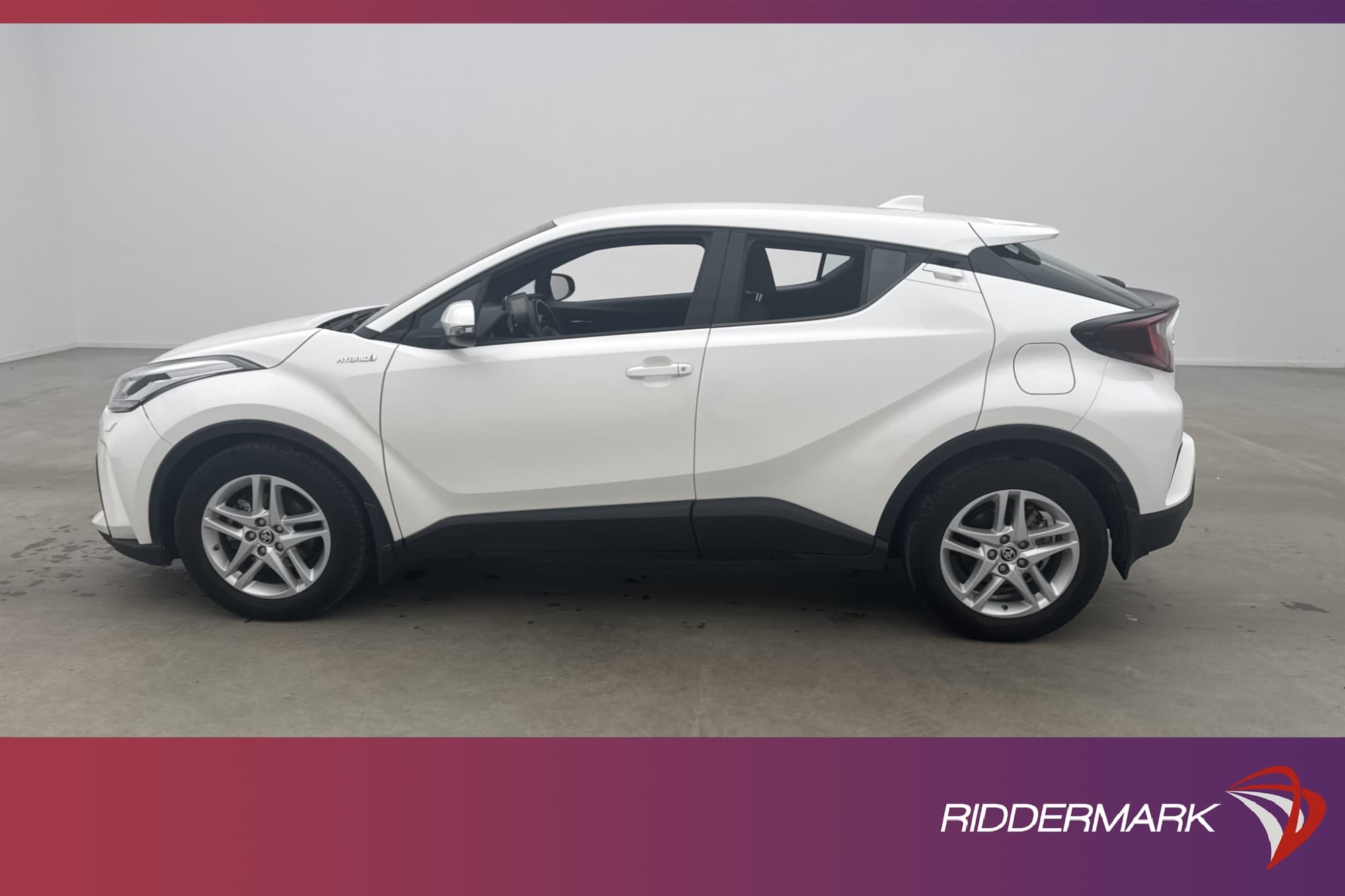 Toyota C-HR Hybrid CVT 122hk