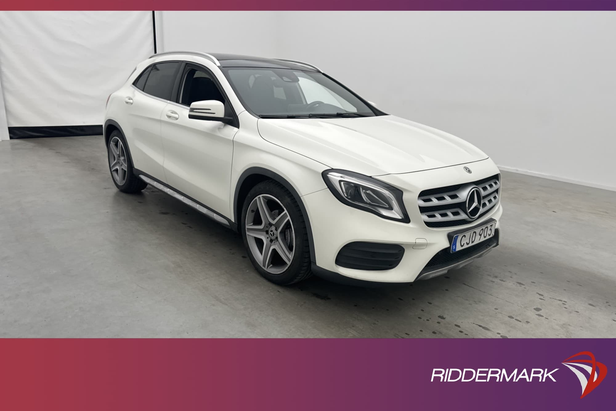 Mercedes-Benz GLA 200 d 4M 136hk AMG Panorama Kamera 