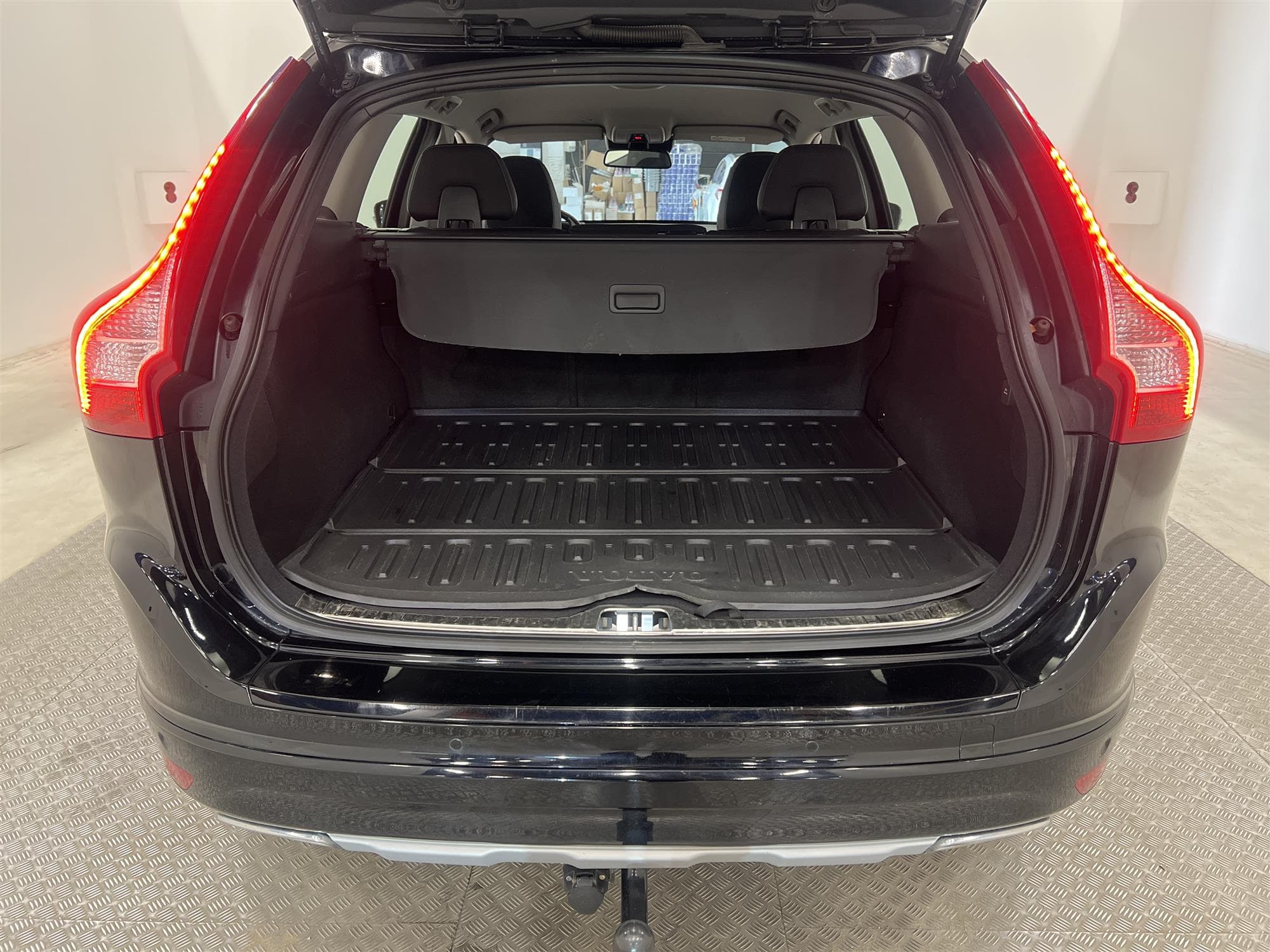 Volvo XC60 D4 AWD 190hk M-Värm D-Värm Drag BLIS Adaptiv 