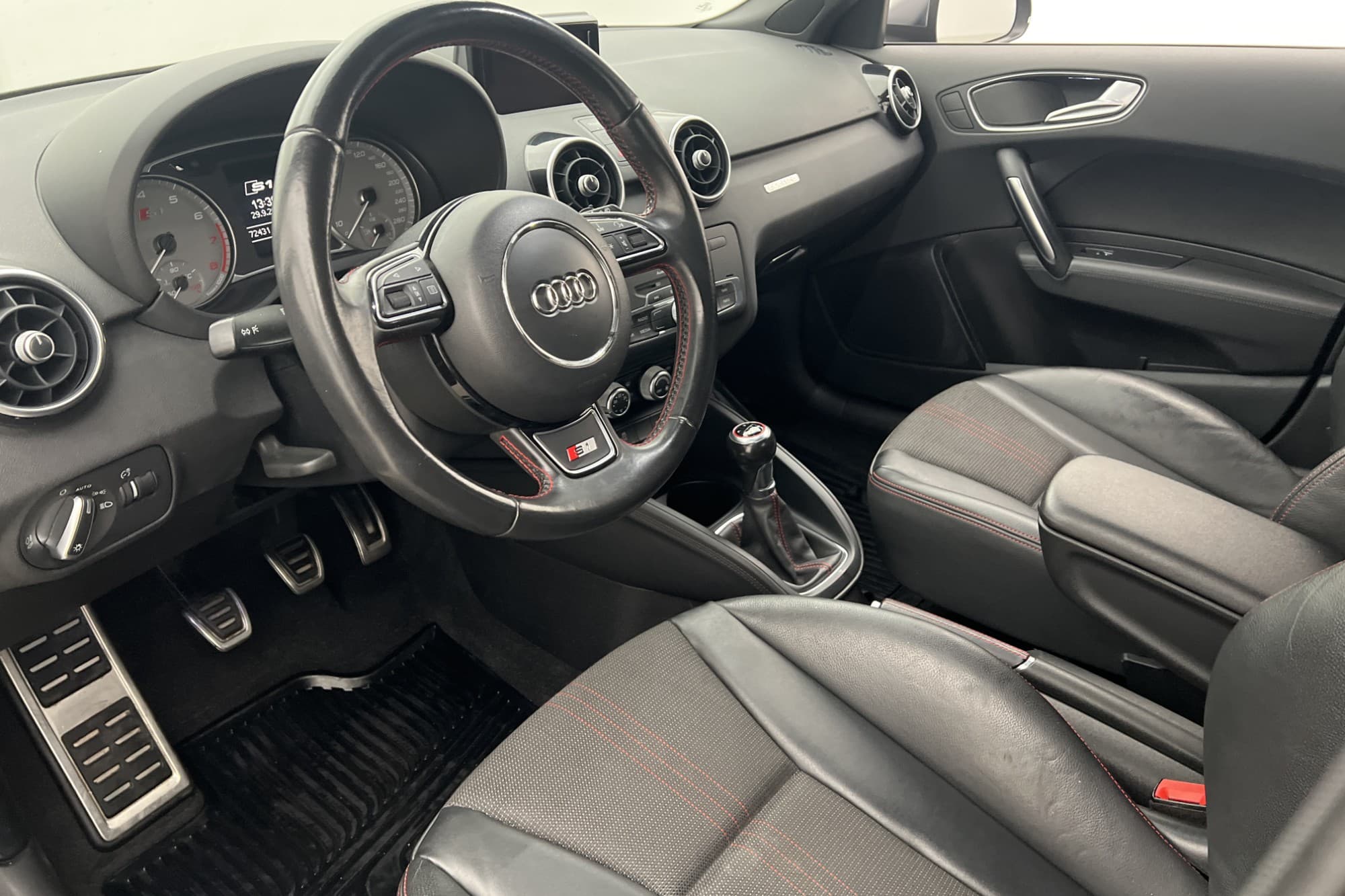 Audi S1 Sportback Quattro 231hk Sensorer Halvskinn Välservad