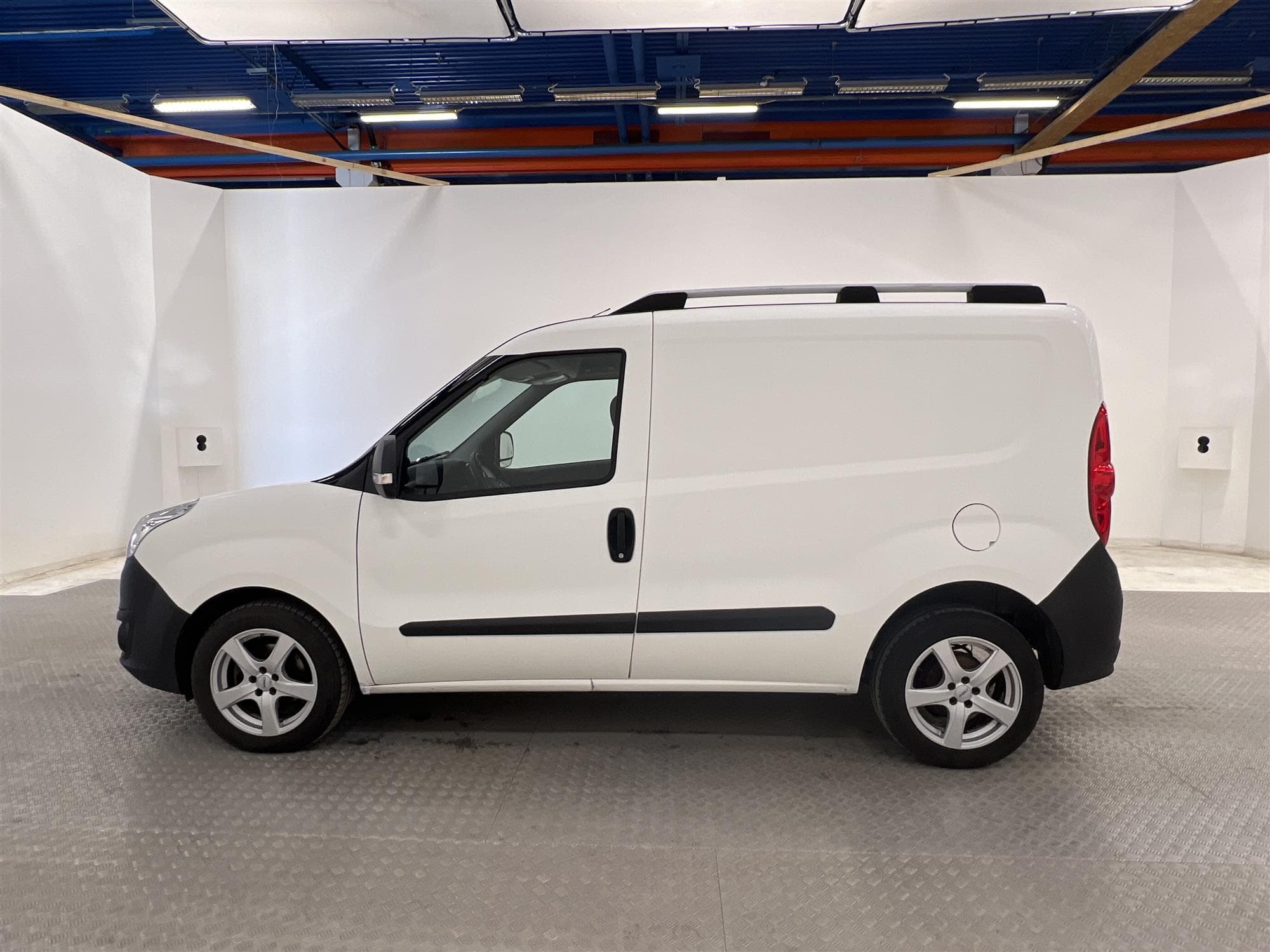 Opel Combo 1.3CDTI 90hk Dragkrok