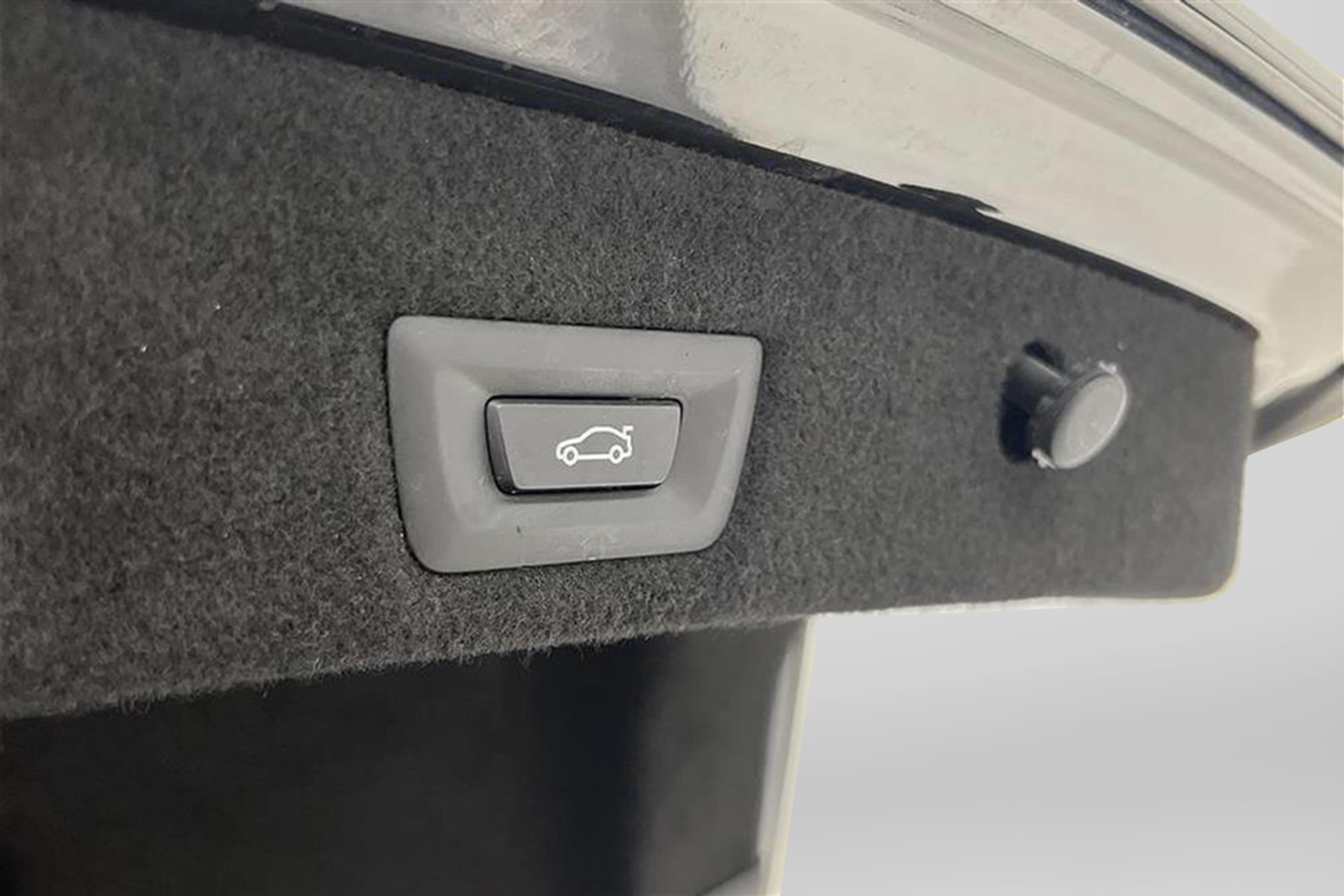 BMW 730d xDrive 265hk D-värm Skinn HiFi Navi Luftfjädringinteriör