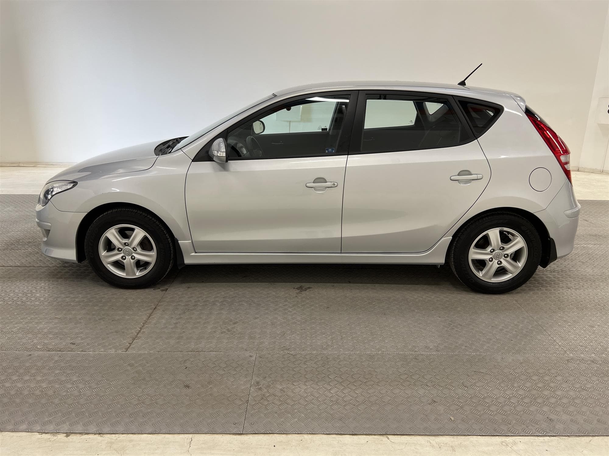 Hyundai i30 1.6 126hk Automat