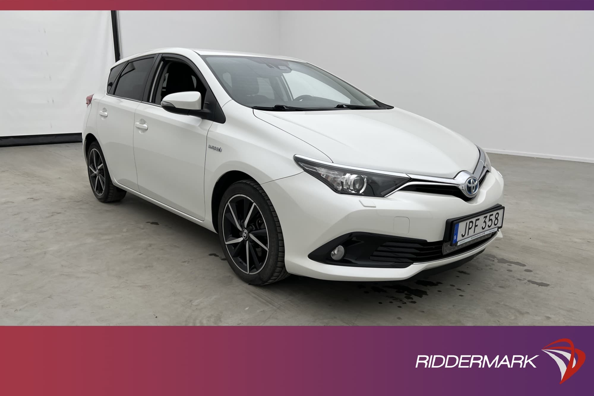 Toyota Auris Hybrid 136hk