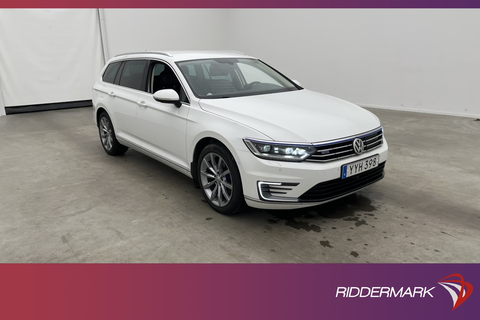 Volkswagen Passat GTE 218hk