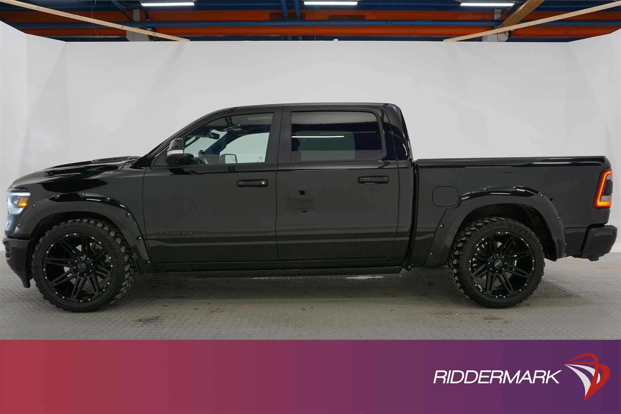 Dodge Ram Laramie Night 5.7 401hk Luftfjädring Pano Moms