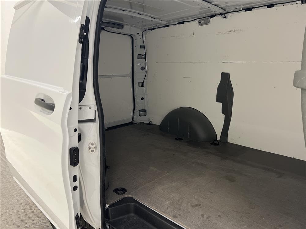 Mercedes-Benz Vito 116 Automat 163hk Lång Kamera Värmare Mo interiör