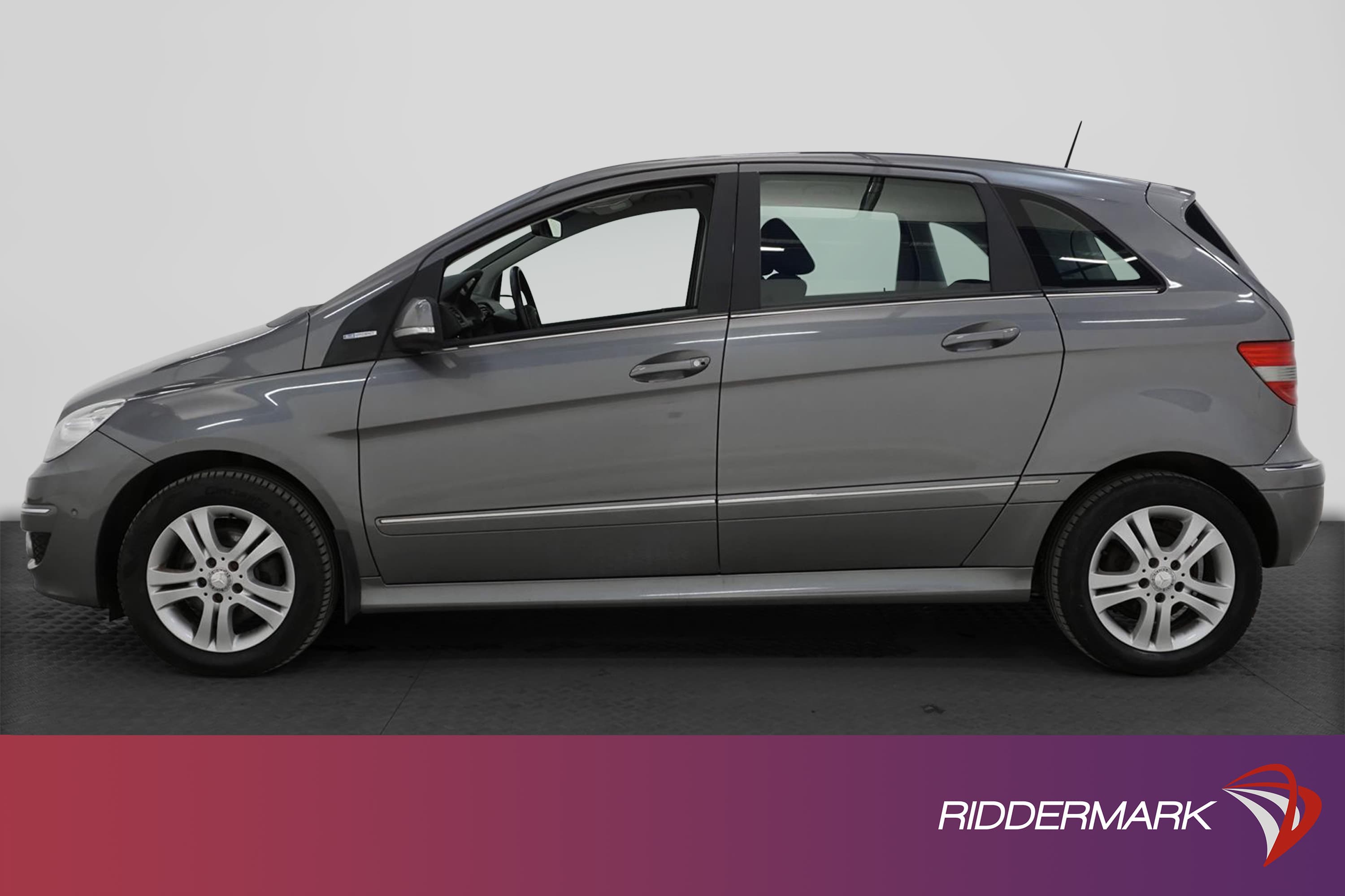 Mercedes-Benz B 180 116hk M&K-Värmare Dragkrok PDC Nyservad