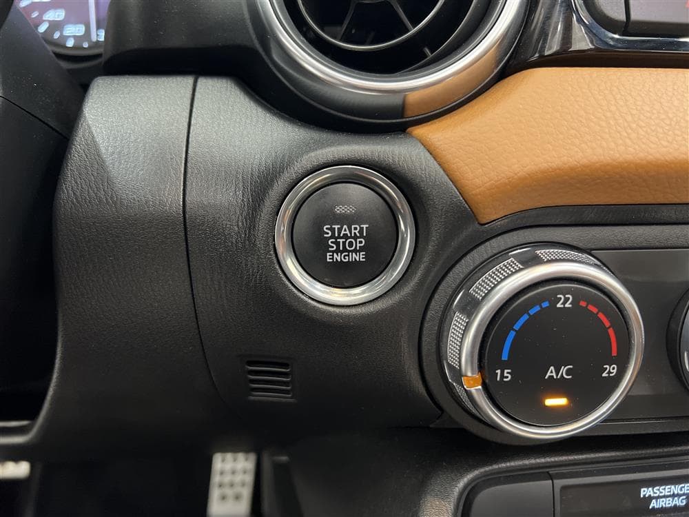 Fiat 124 Spider 1.4 "Abarth" Navi Skinn B-kamerainteriör