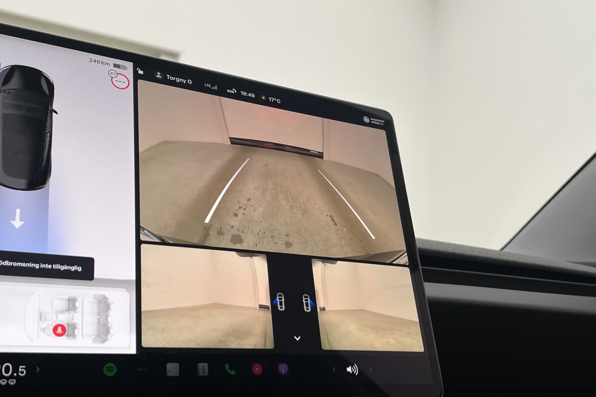 Tesla Model 3 Standard Range Autopilot Svensksåld MOMS