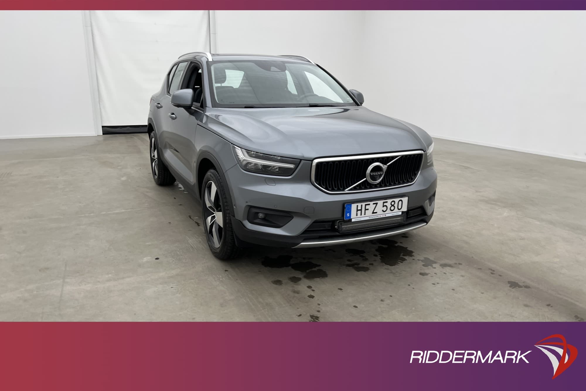 Volvo XC40 D4 AWD Momentum VOC Pano H/K Värmare Kamera Skinn