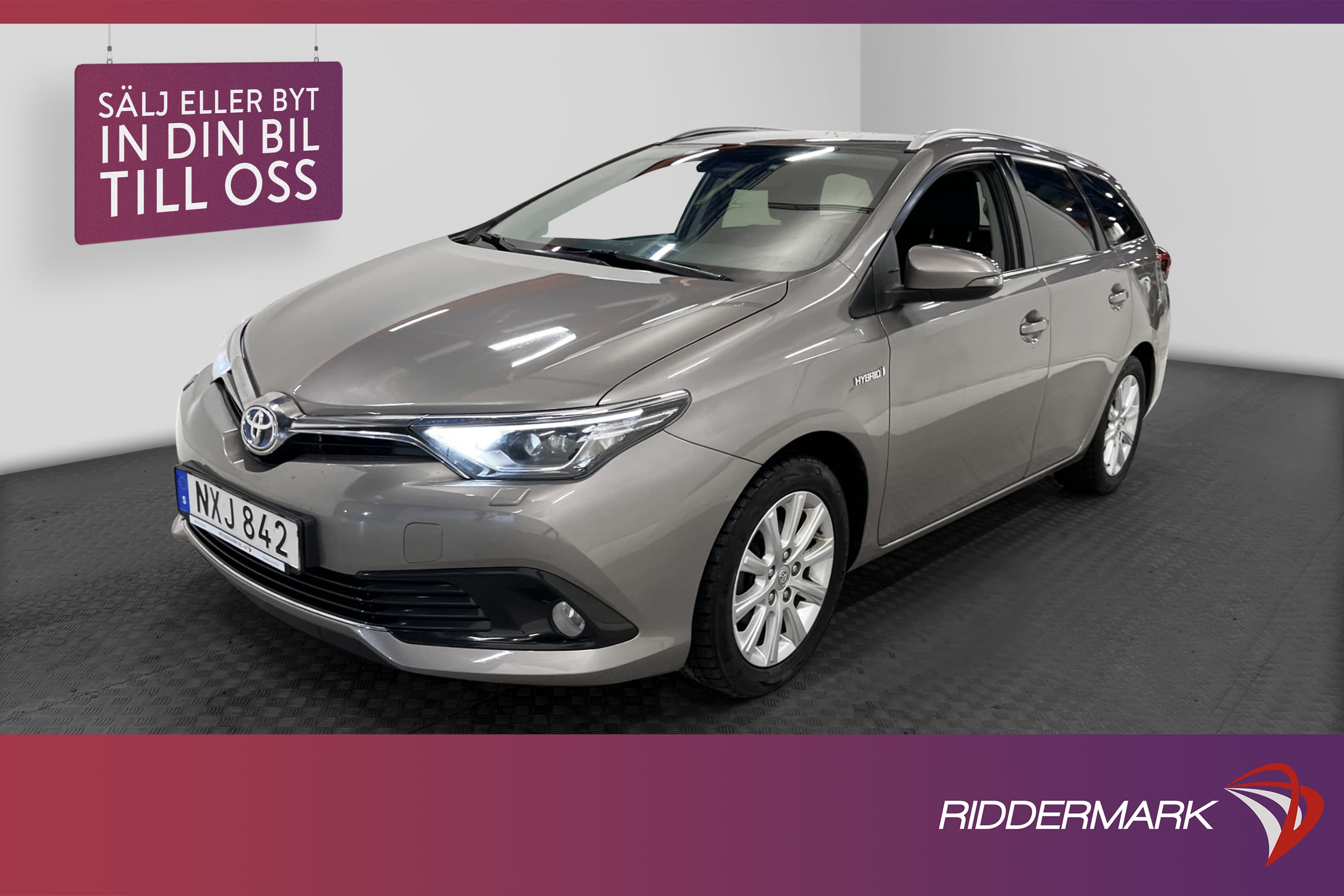 Toyota Auris Touring Sports Hybrid 136hk
