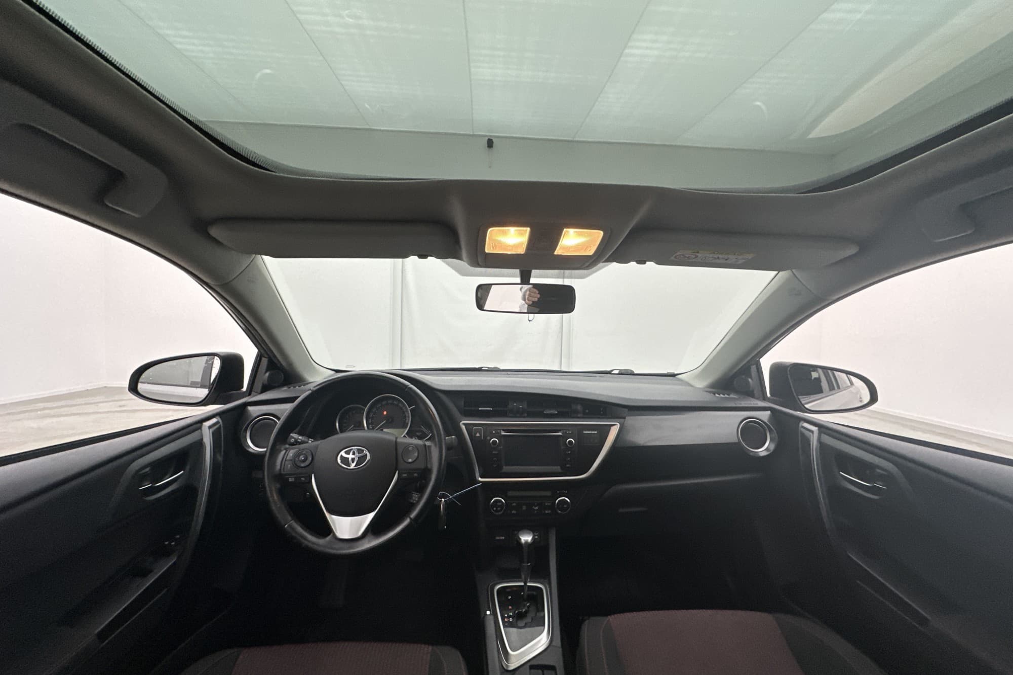 Toyota Auris 1.6 Valvematic 132hk Style Två-Bruk Pano Kamera