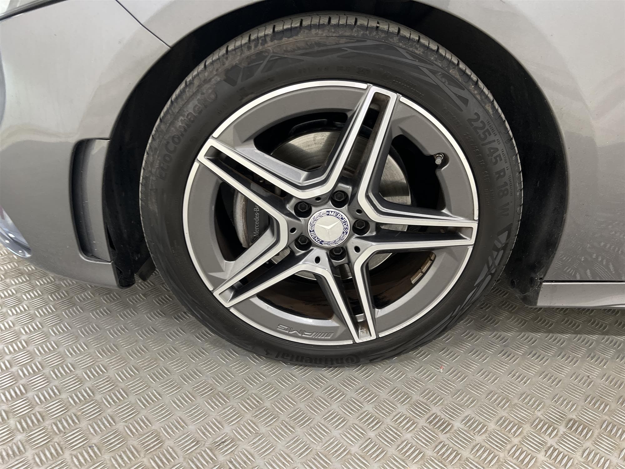 Mercedes-Benz A 180 136hk AMG Sport Kamera Välserv 0,59l/mil