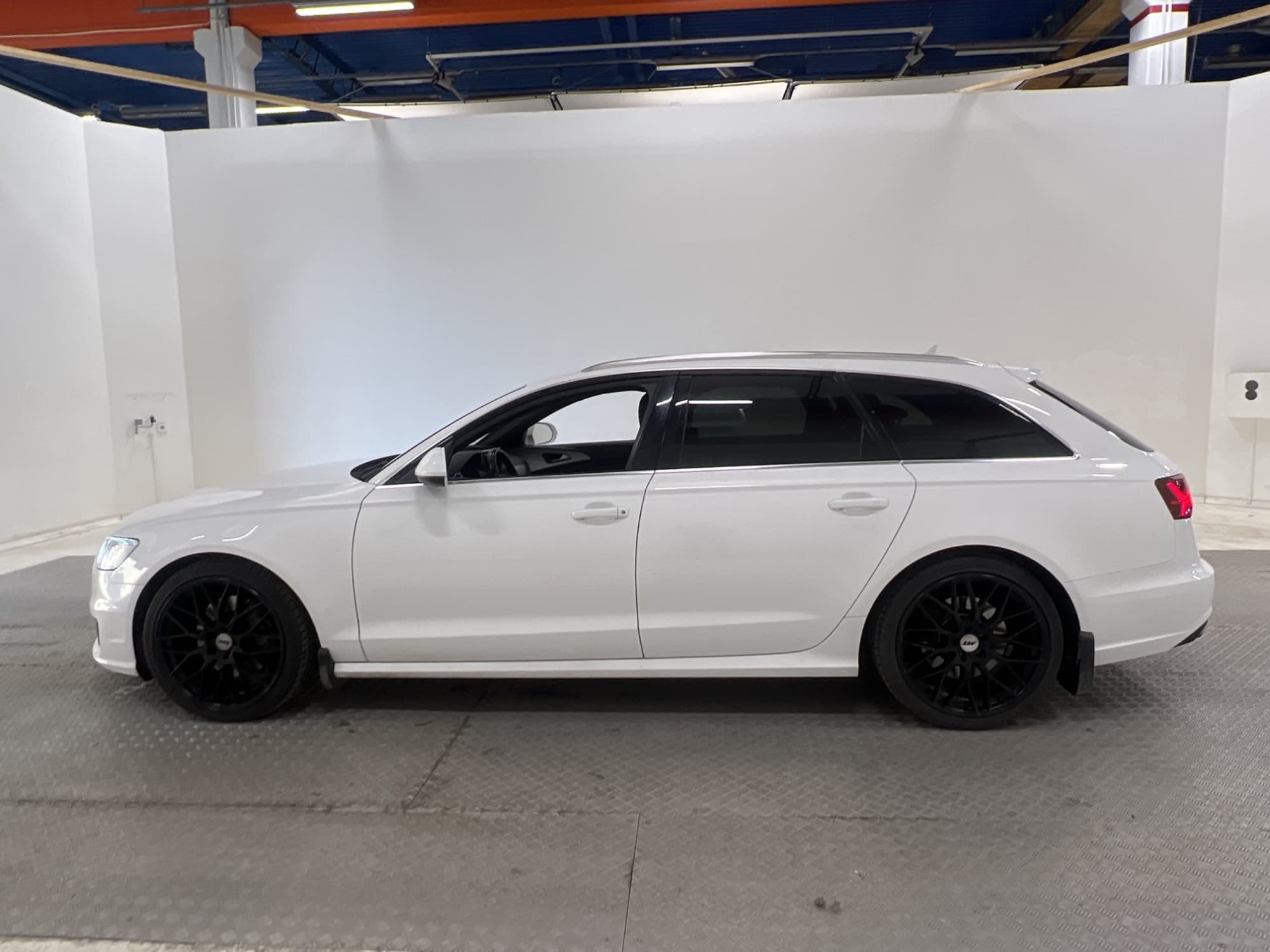 Audi A6 Avant 3.0TDI V6 Quattro 218hk