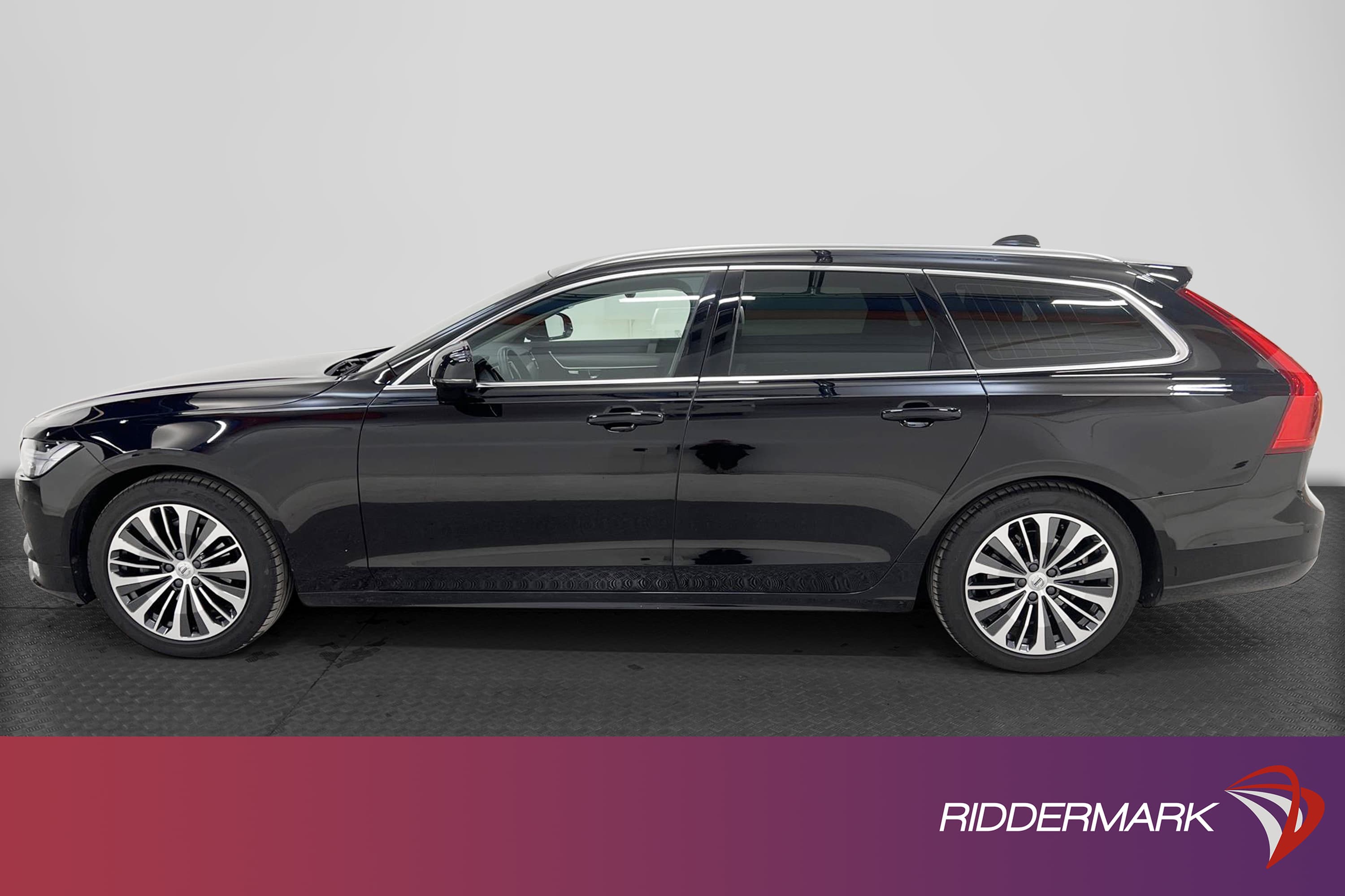 Volvo V90 T4 190hk Momentum Advanced Edition