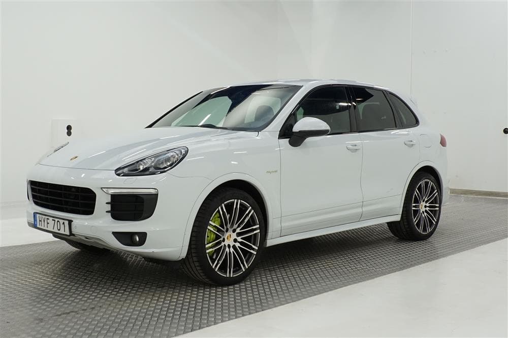 Porsche Cayenne S E-Hybrid 416hk