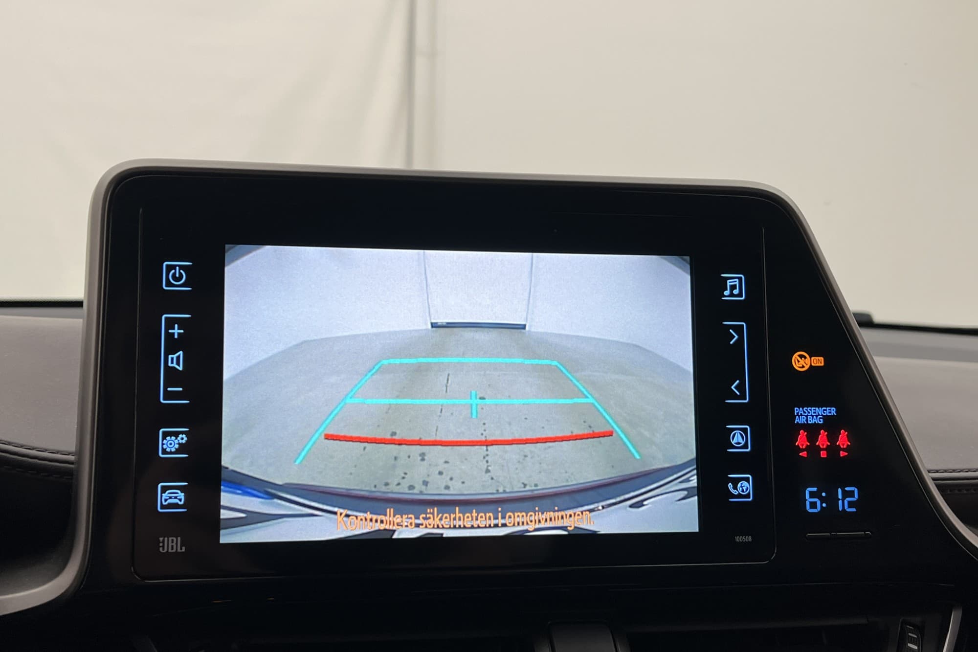 Toyota C-HR Hybrid CVT 122hk Executive JBL  B-Kam Välservad