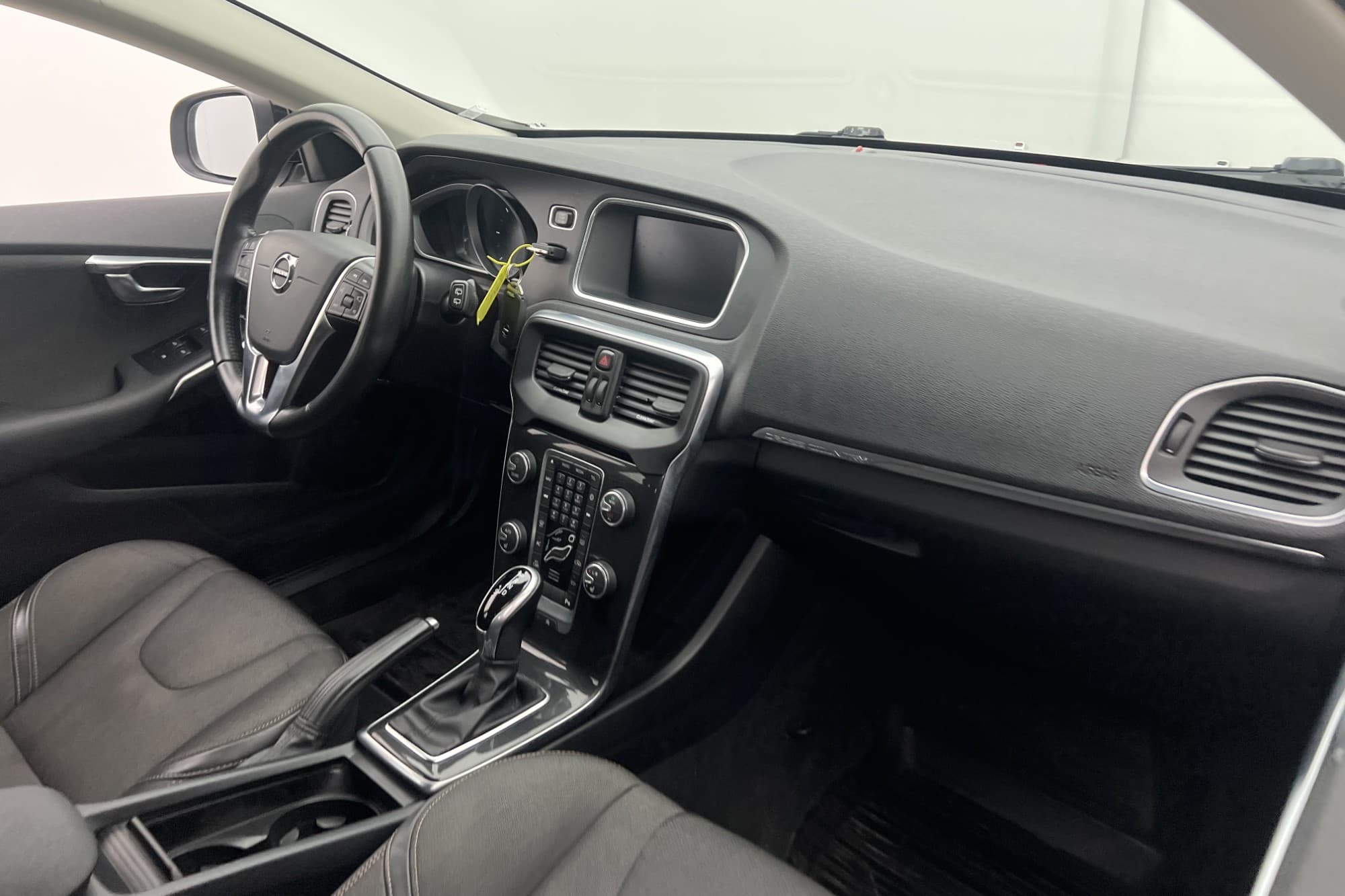 Volvo V40 Cross Country D3 150hk Momentum Plus VOC D-Värm