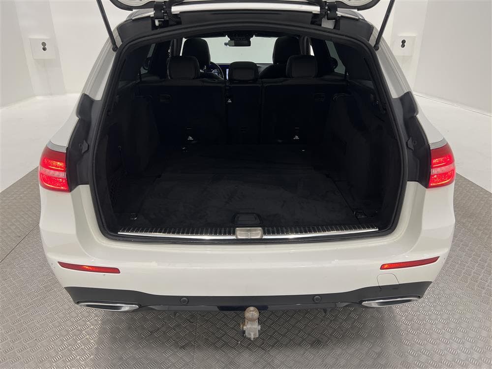 Mercedes-Benz E 220d 4M 194hk AMG Pano Wide. Värmare 360°