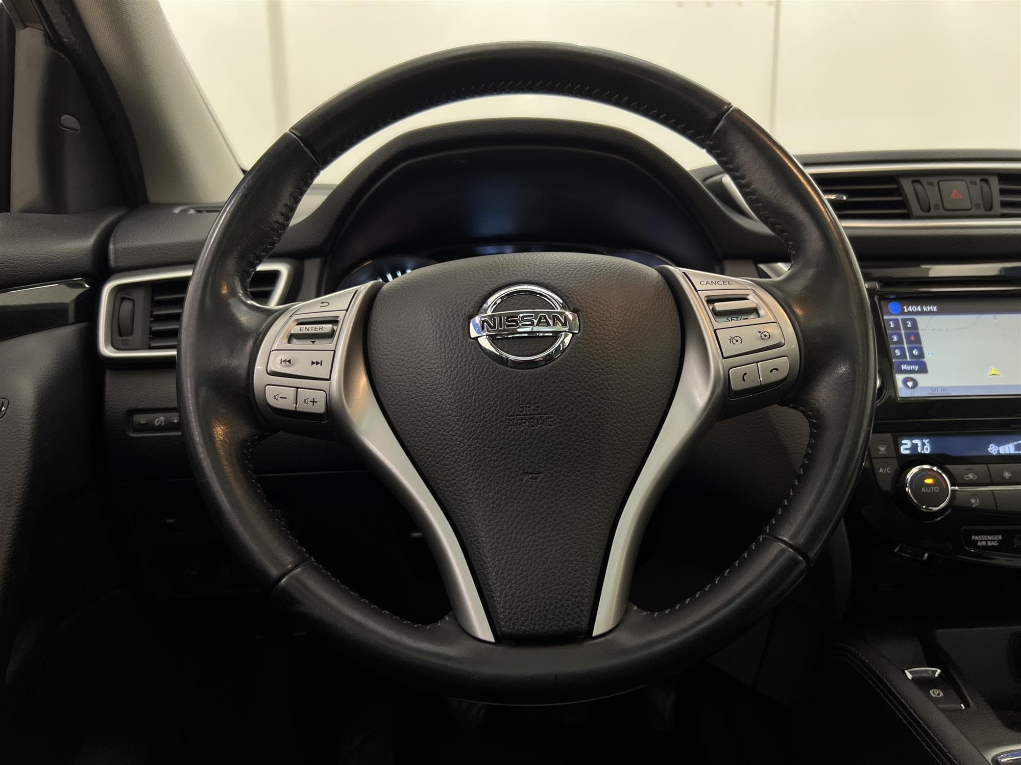 Nissan Qashqai 1.6 dCi 4X4 130hk Tekna M&K-Värm Pano Navi 