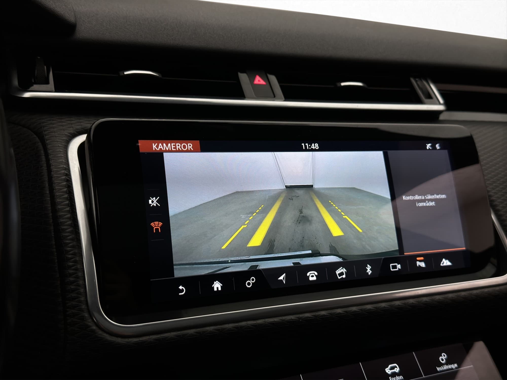 Land Rover Range Rover Velar P250 AWD R-Dynamic Pano Skinn