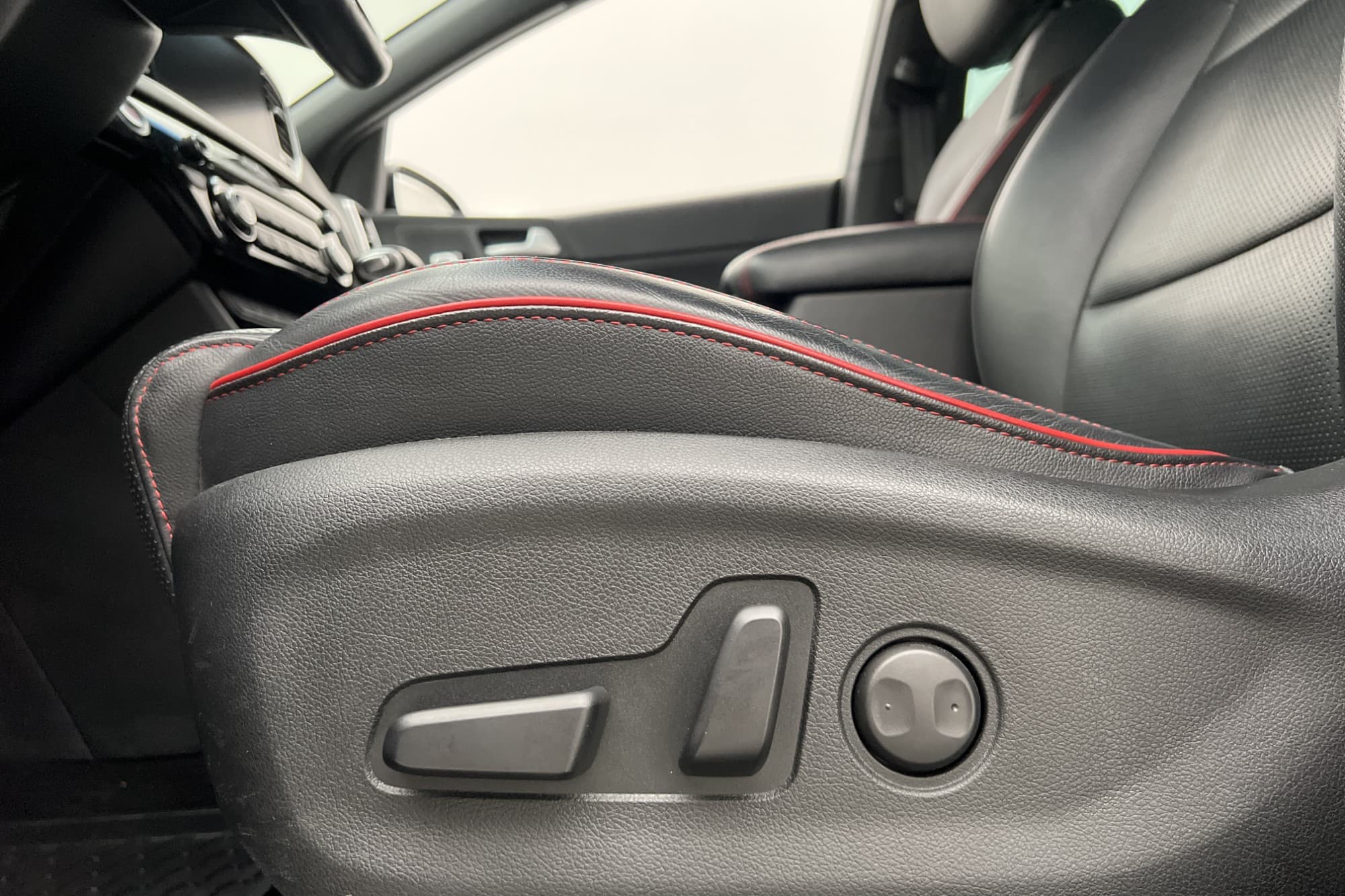 Kia Sportage AWD GT-Line JBL Kamera Navi Skinn Elstolar