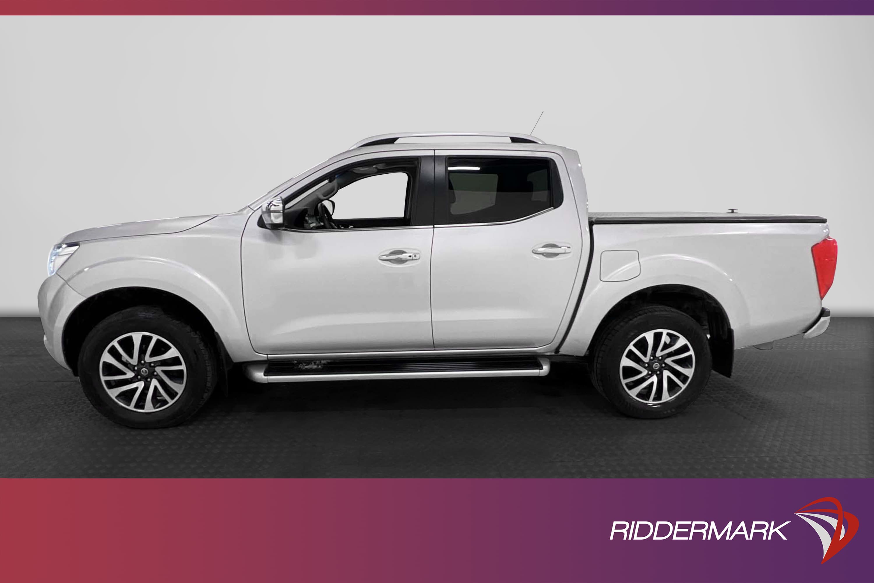 Nissan Navara Tekna 2.3 4WD 190hk Diff Drag Taklucka Moms