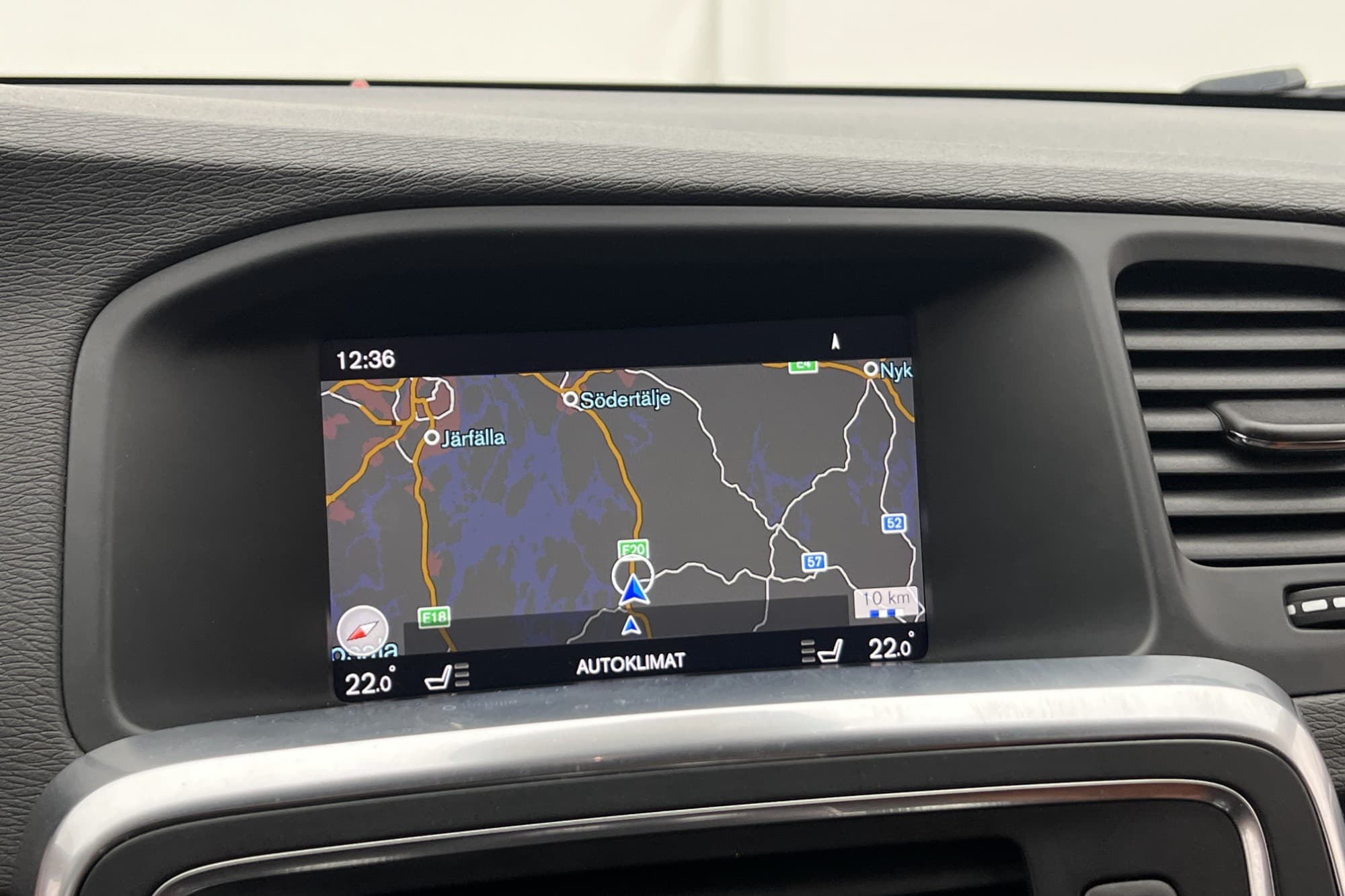 Volvo V60 Cross Country D4 Summum VOC Värmare Navi Skinn