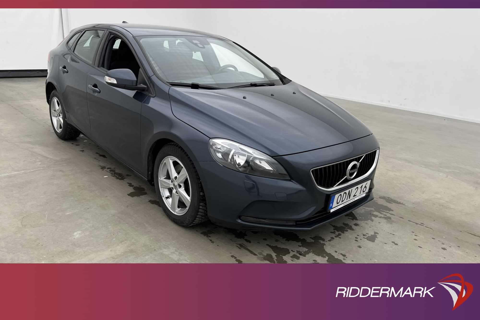 Volvo V40 T2 122hk