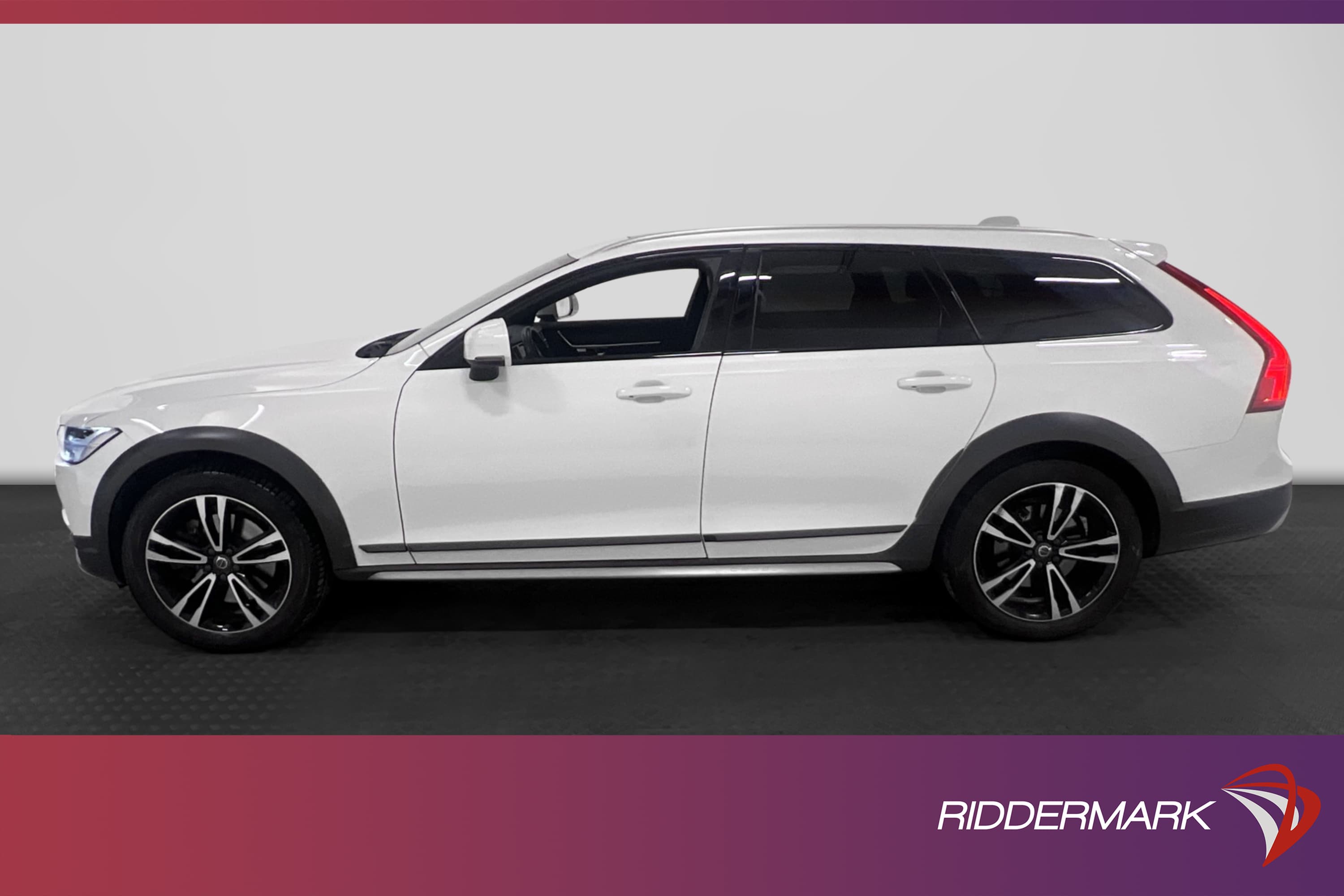 Volvo V90 Cross Country D4 AWD