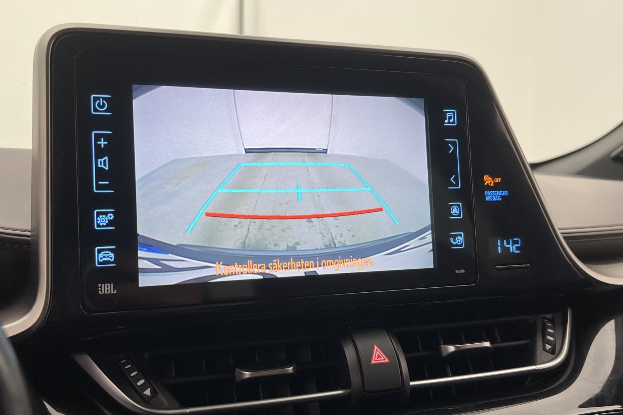 Toyota C-HR Hybrid Executive JBL Kamera Skinn Rattvärm