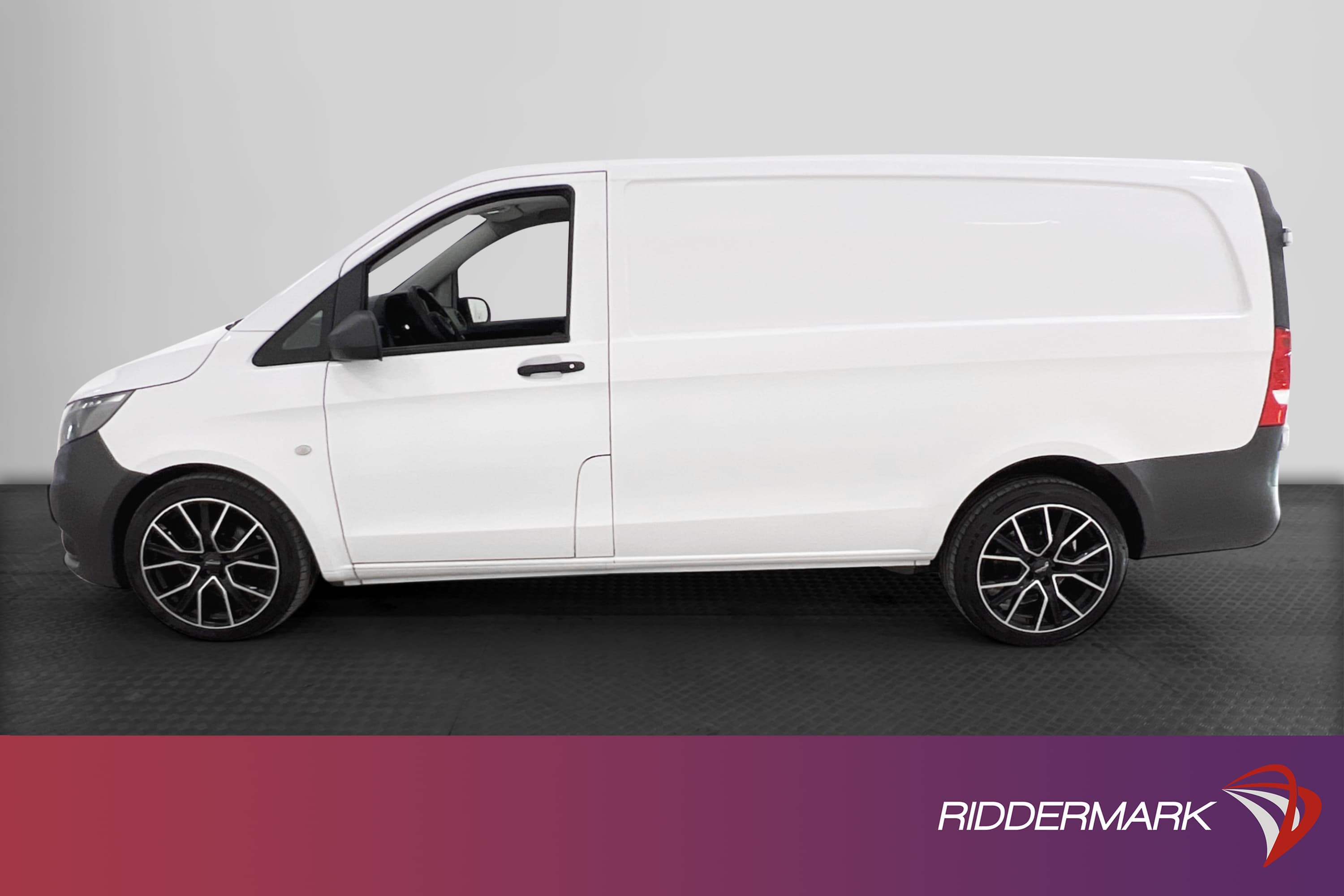 Mercedes-Benz Vito Lång 111CDI Värmare Dragkrok Nyservad