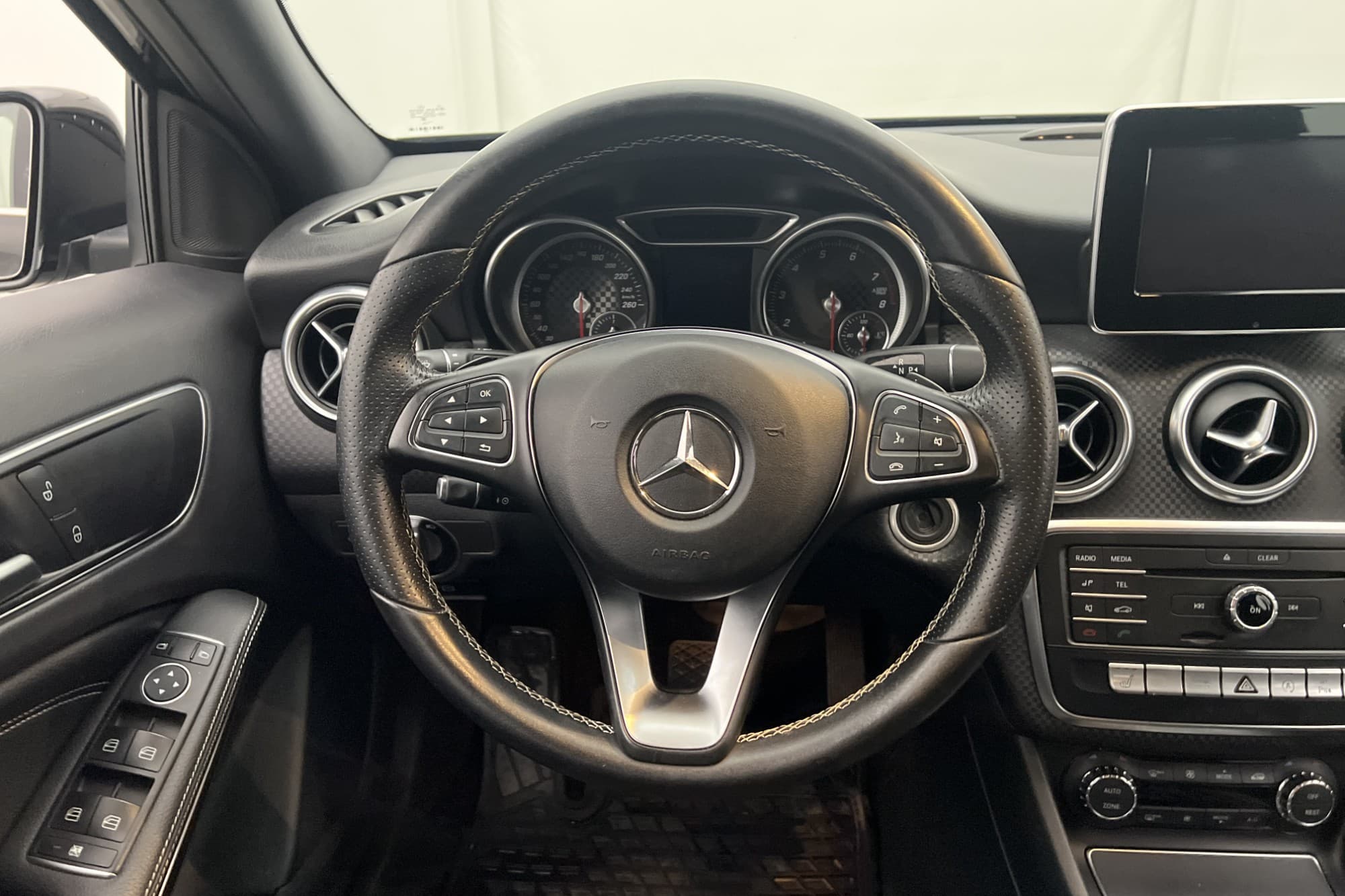 Mercedes-Benz A 250 4M 211hk Progressive Kamera Halvskinn