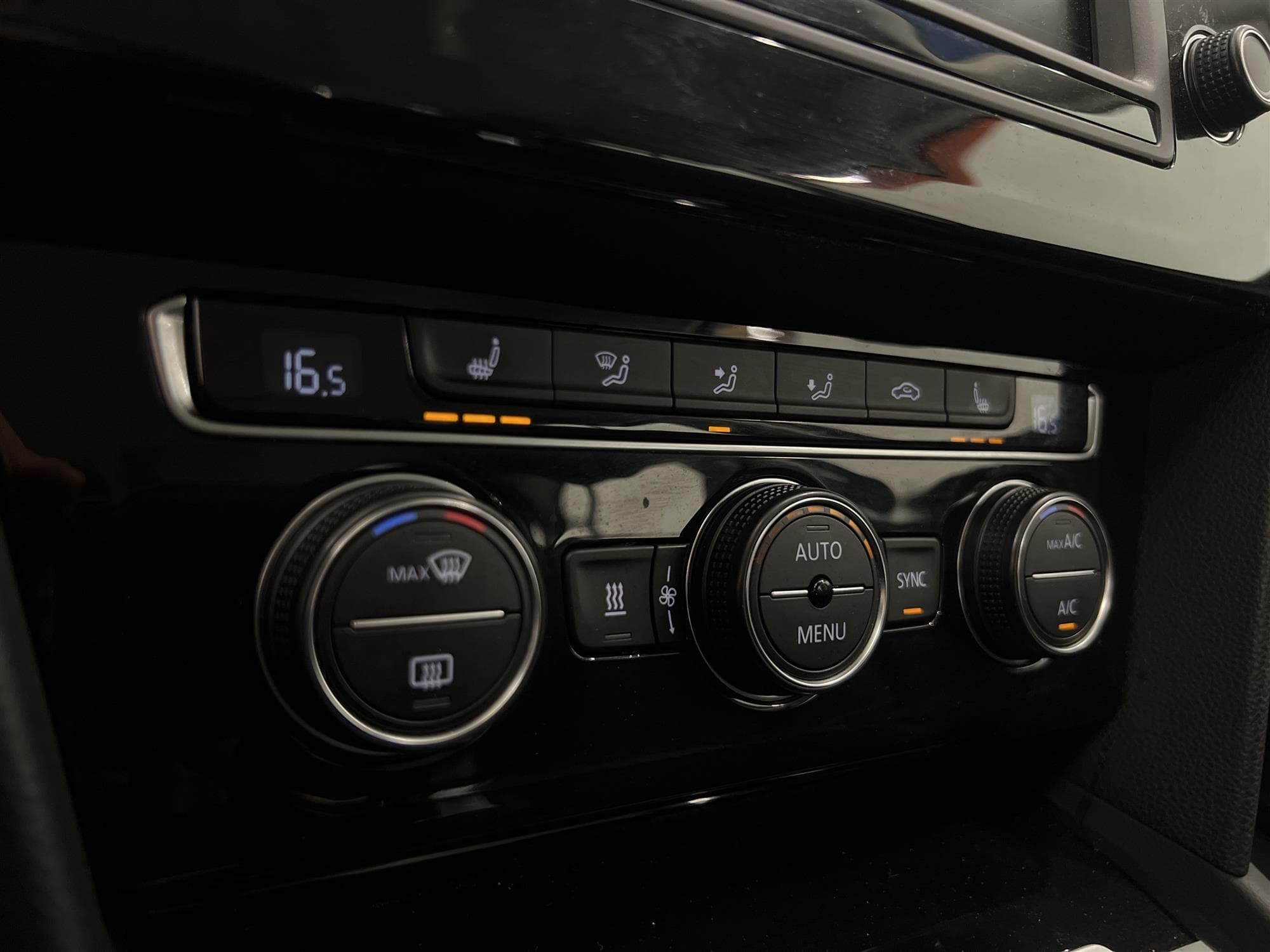 Volkswagen Passat 2.0 TDI 4M 190hk R Line B-Kamera  D-Värm