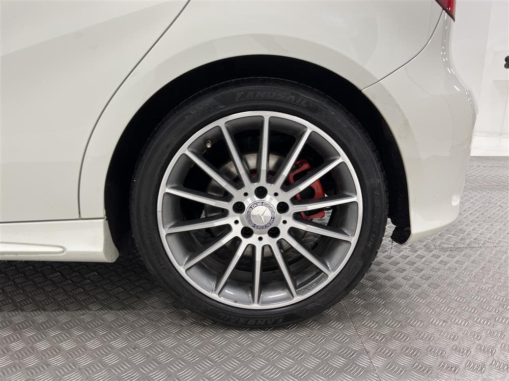 Mercedes-Benz A 200 136hk 4M AMG Navi Kamera 0,46l/mil