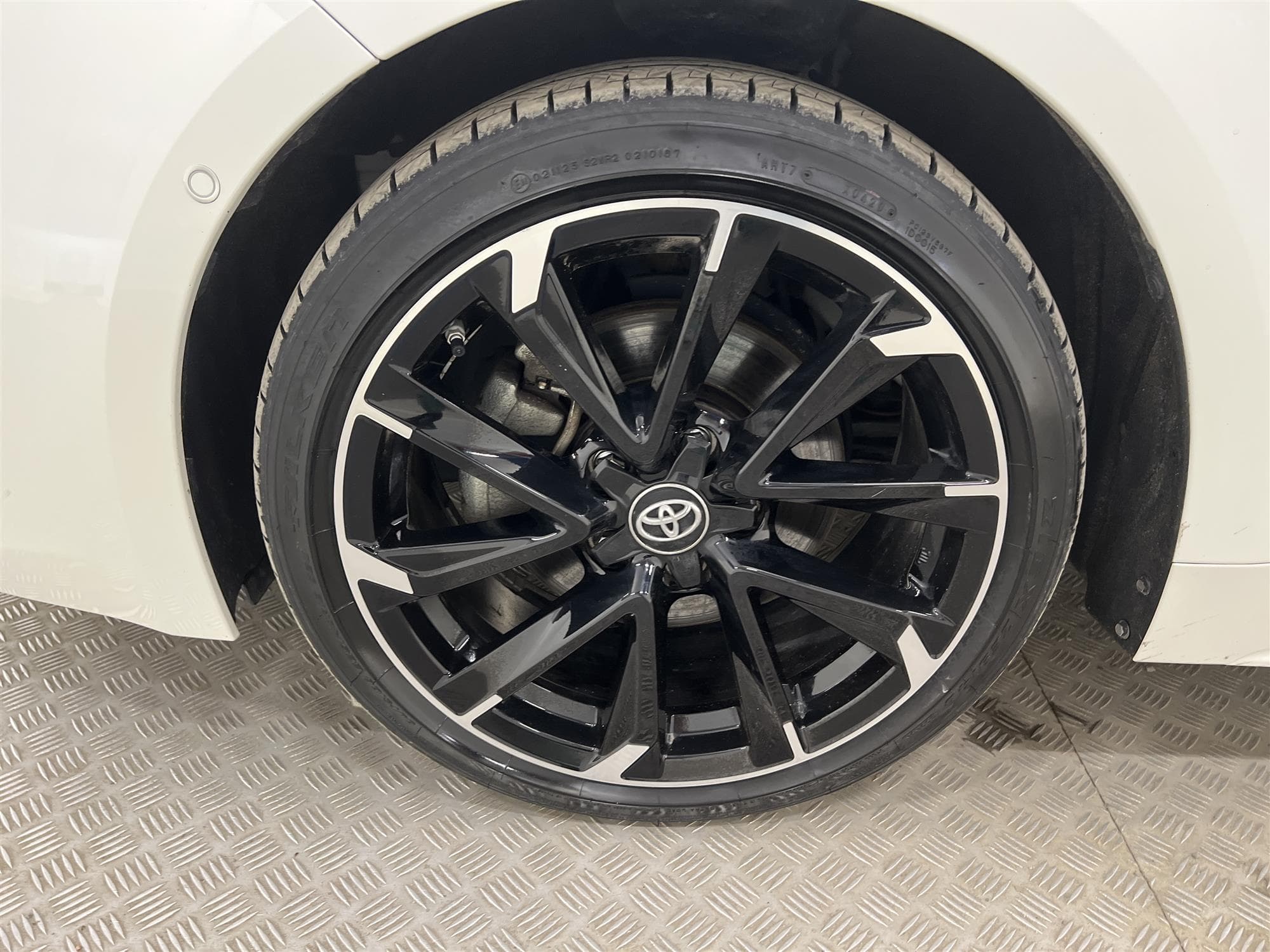 Toyota Corolla Hybrid 184hk GR Sport M&K-Värm Navi 0,4L/mil