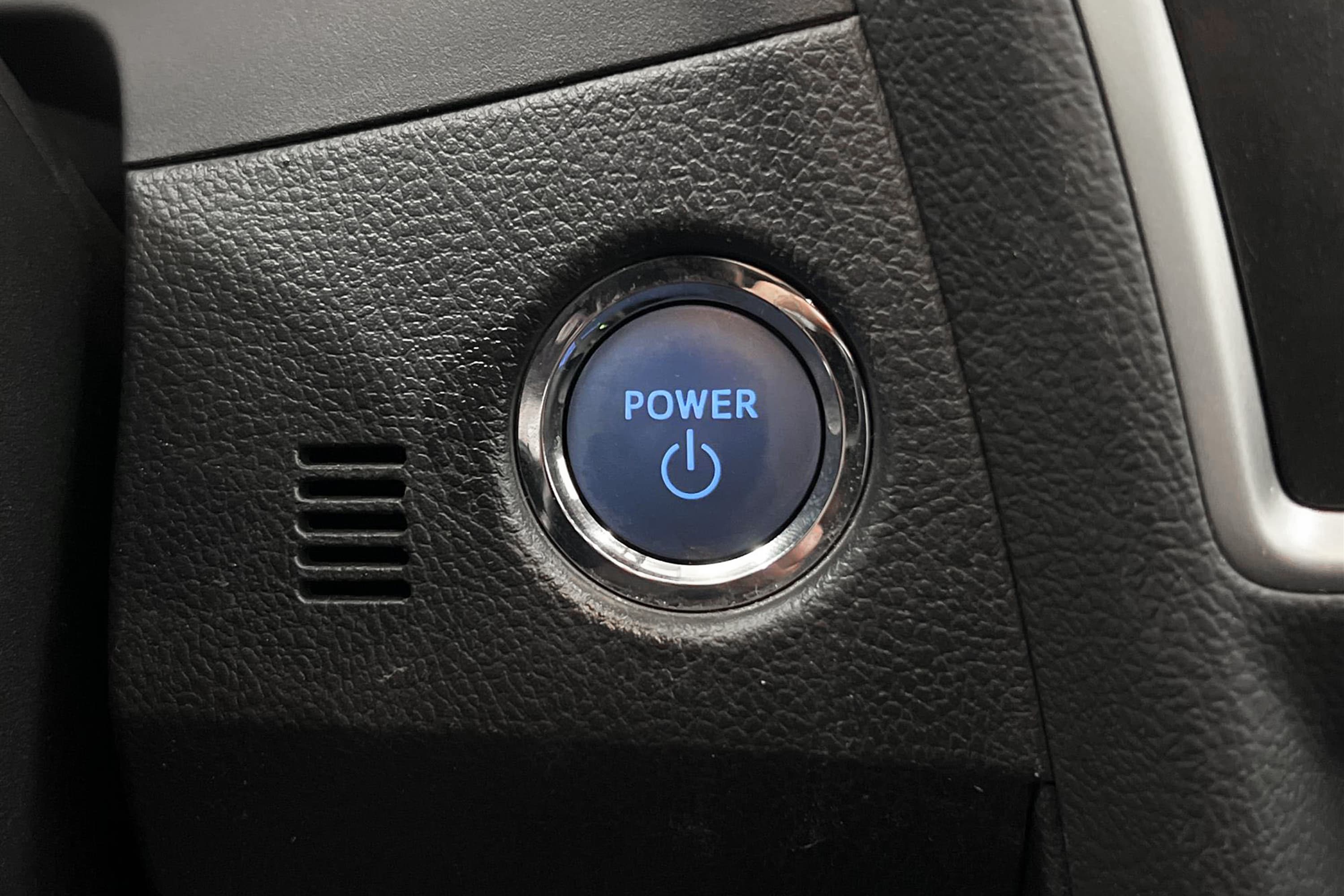 Toyota Auris Hybrid e-CVT 136hk Navi Pano B-Kam 0,40L/mil