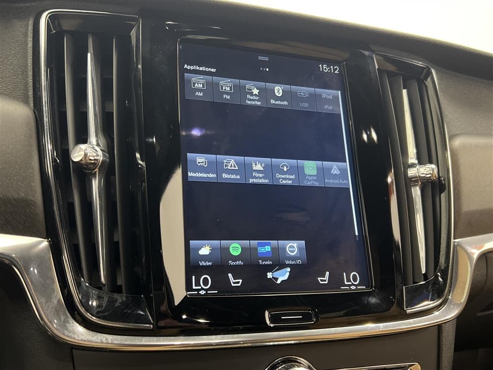 Volvo V90 D4 Cross Country AWD Pro VOC Värmare Navi HUD Drag