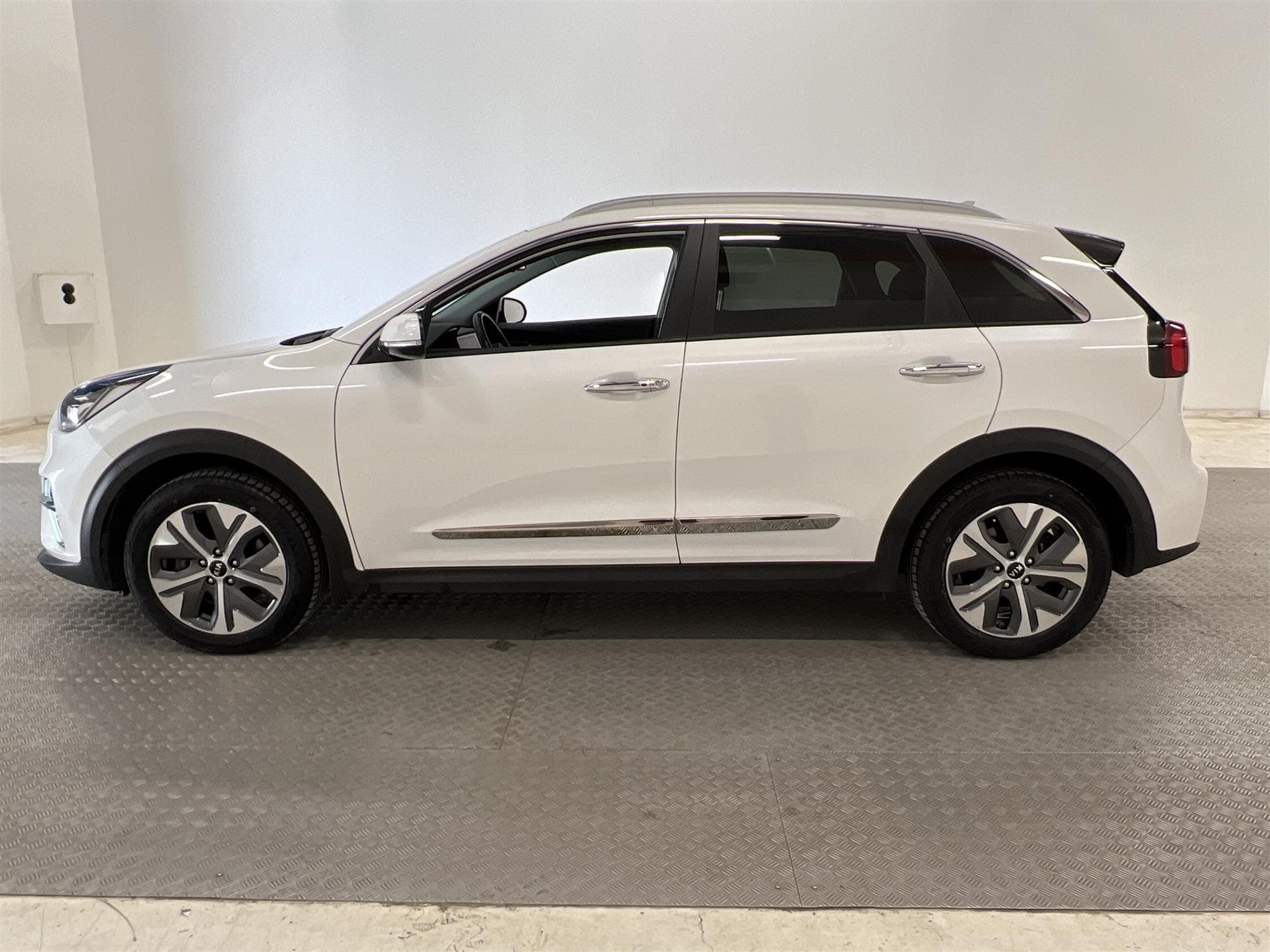 Kia e-Niro EV 64 kWh 204hk Advance Plus Backkamera Moms