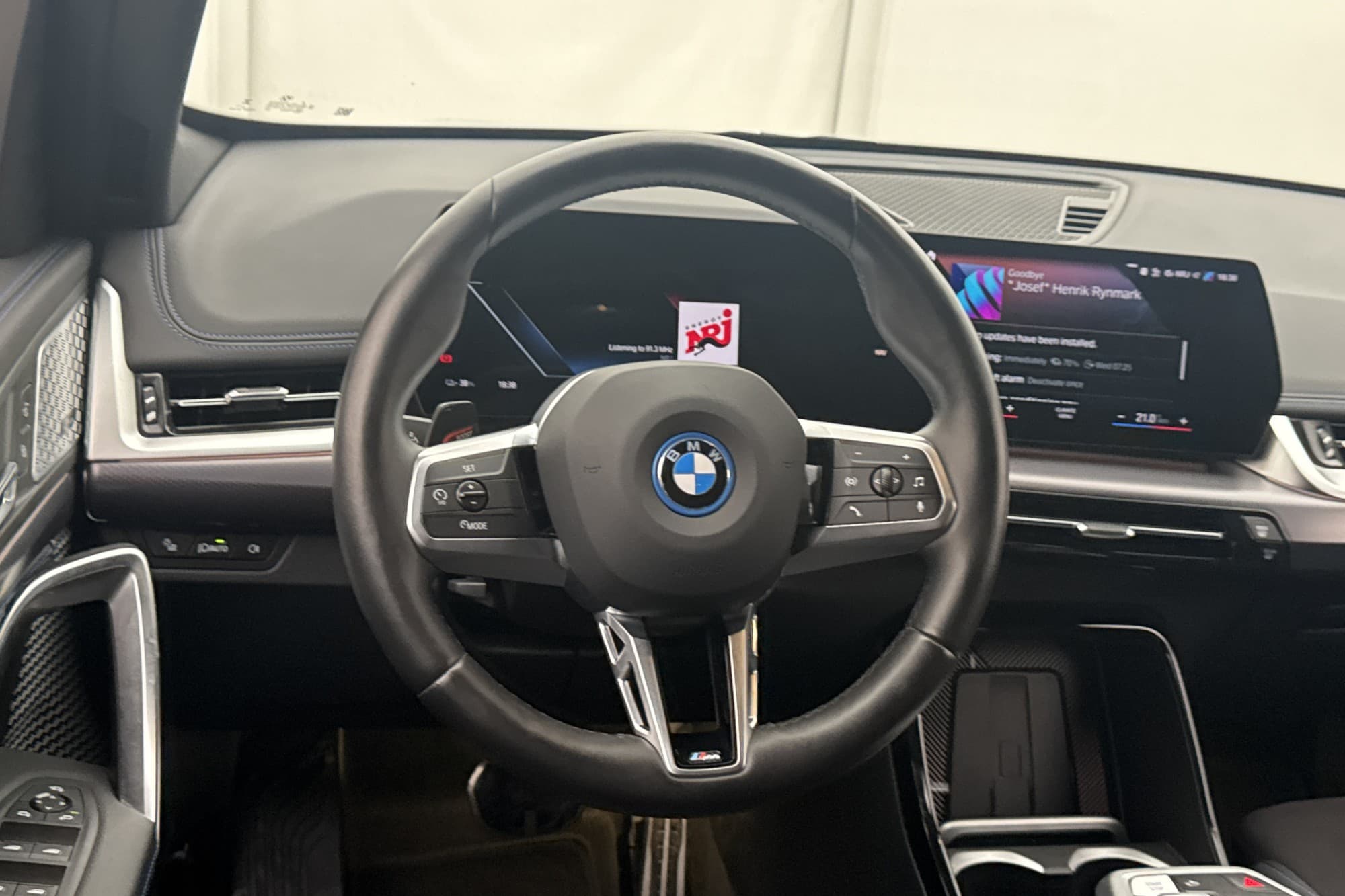 BMW iX1 xDrive30 M Sport H/K Kamera Navi CarPlay MOMS