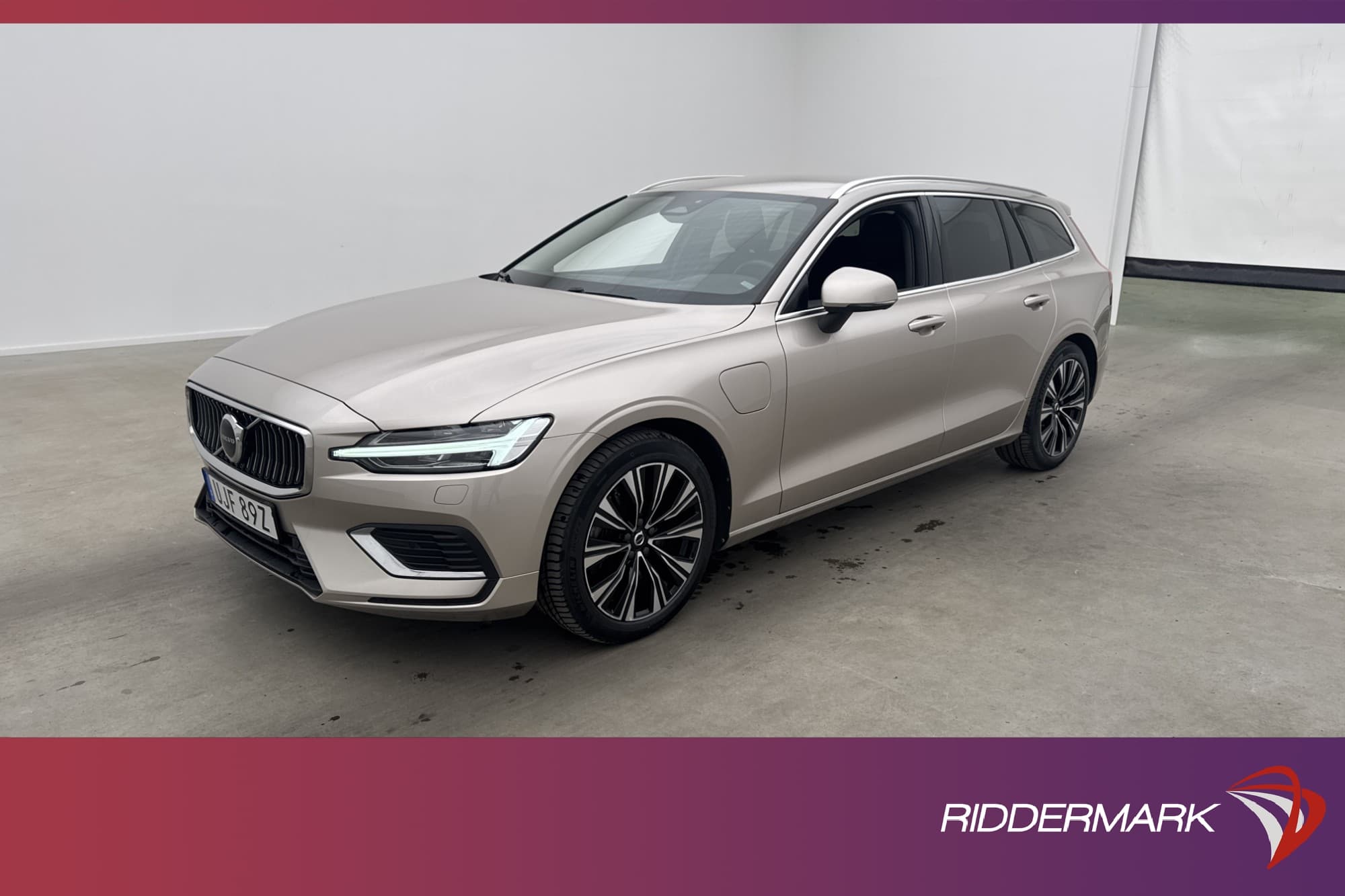 Volvo V60 Recharge T6 AWD